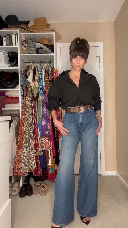 Jeans fit true to size. I sized up to a 25 so I can wear it high with belt or lower for a more casual look. 

Shirt fits true to size 

#LTKFindsUnder100 #LTKOver40 #LTKStyleTip