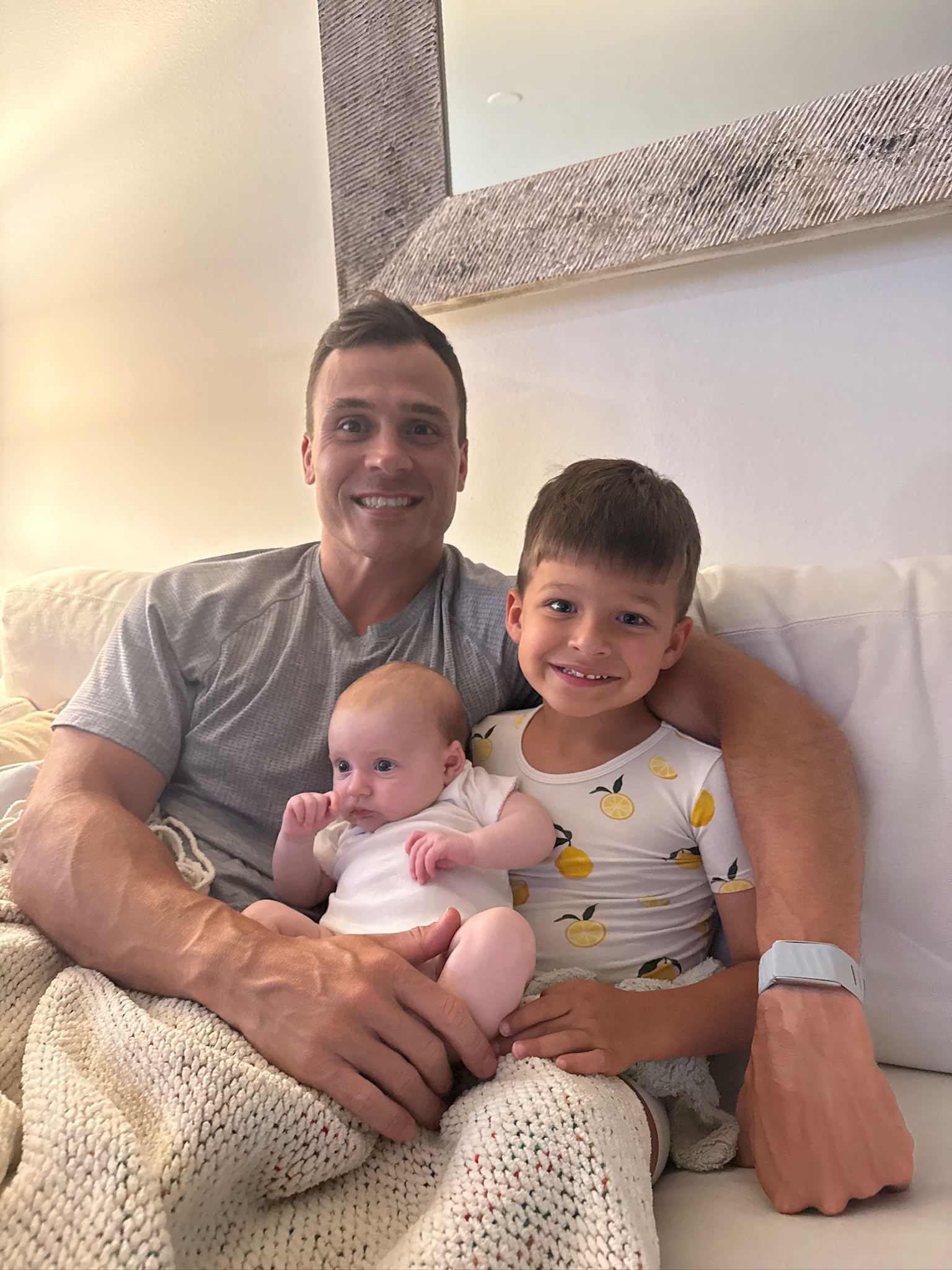 Family time 💙🩵🤍

Family, Kyte baby, whoop, active, dad gifts, Father’s Day gifts, active dad gifts, grace white

#LTKMens #LTKKids #LTKSeasonal