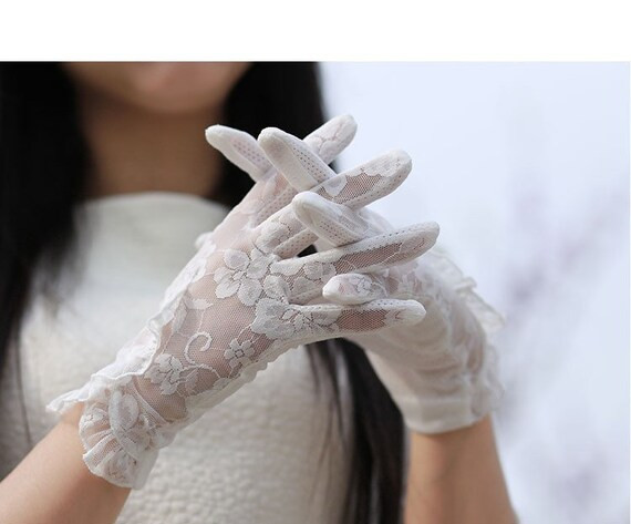 Ruffled lace gloves/driving/tea party/non slip grip / touch screen/sunscreen gloves cosplay drama... | Etsy (US)