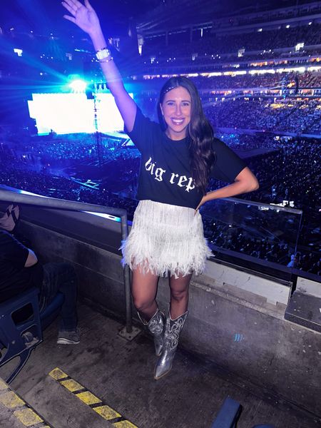 Had the best night at The Eras Tour! Put my big rep tee over a dress and it worked perfectly with the bump. My exact tee is sold out but linking a similar option! 

Dress size: medium 

Dressupbuttercup.com
#dressupbuttercup 



#LTKbump #LTKstyletip #LTKSeasonal