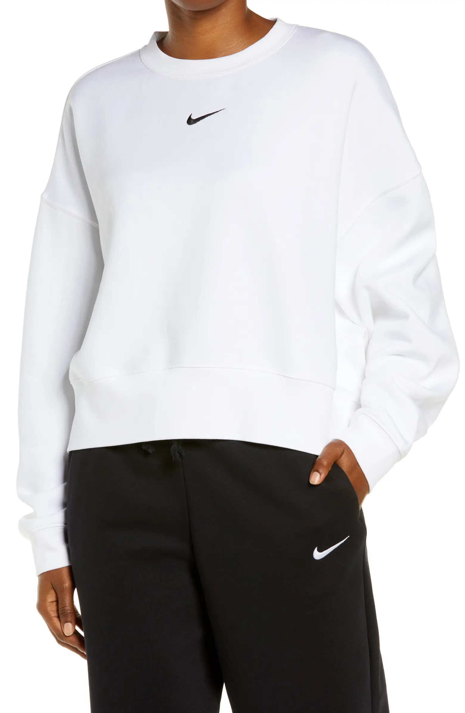 Sportswear Essential Oversize Sweatshirt | Nordstrom