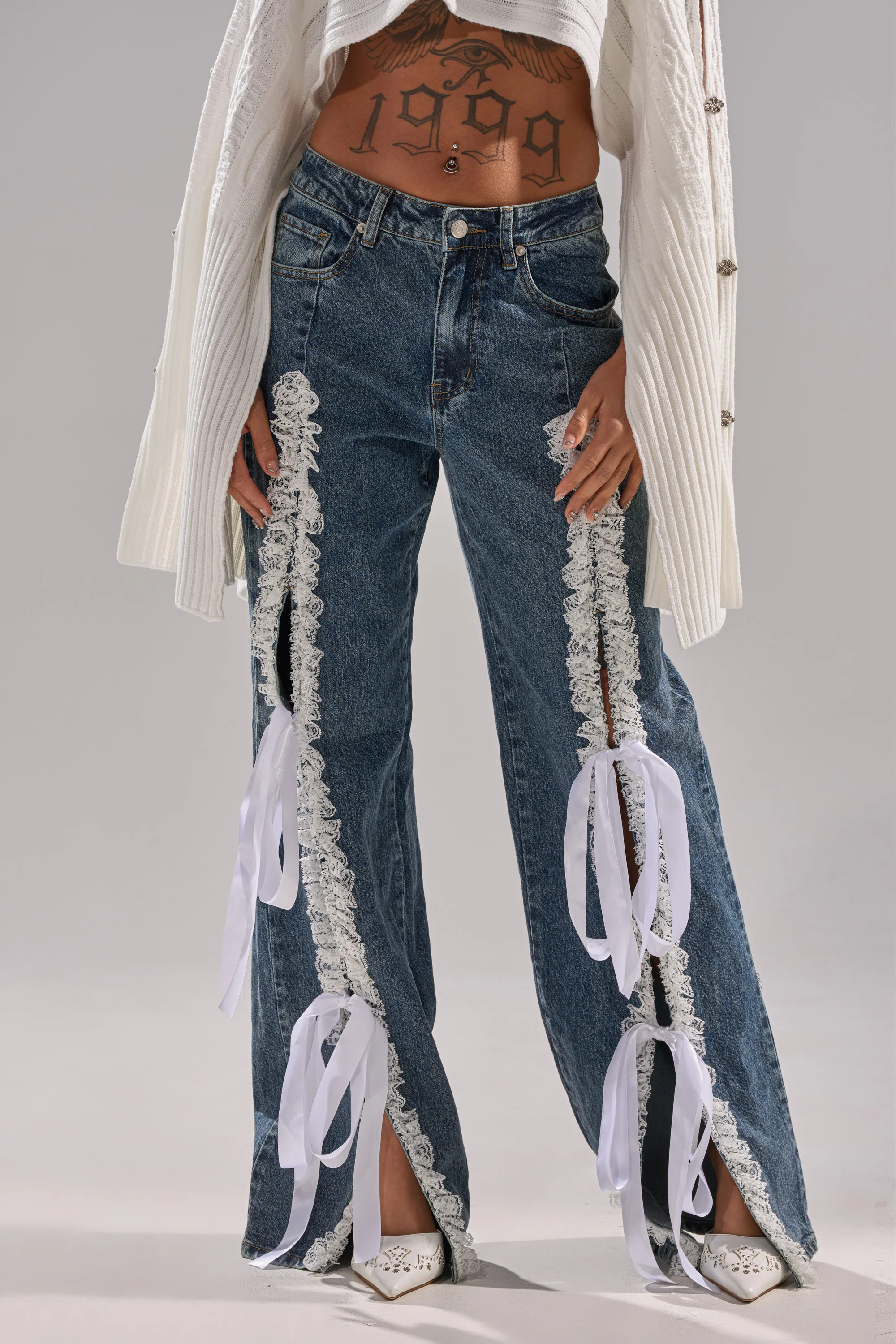 TIE ME UP RELAXED DENIM | AKIRA