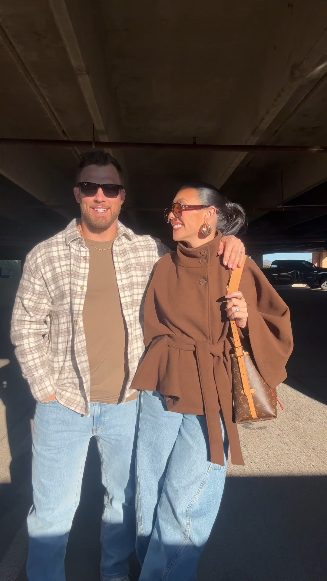 Happy Saturday! Sharing our Saturday night church outfits 

Amazon sunglasses 
Amazon wrap jacket 
Abercrombie jeans 
Men’s flannel
Men’s heavyweight tee


#LTKMens #LTKootd #LTKdayinmylife