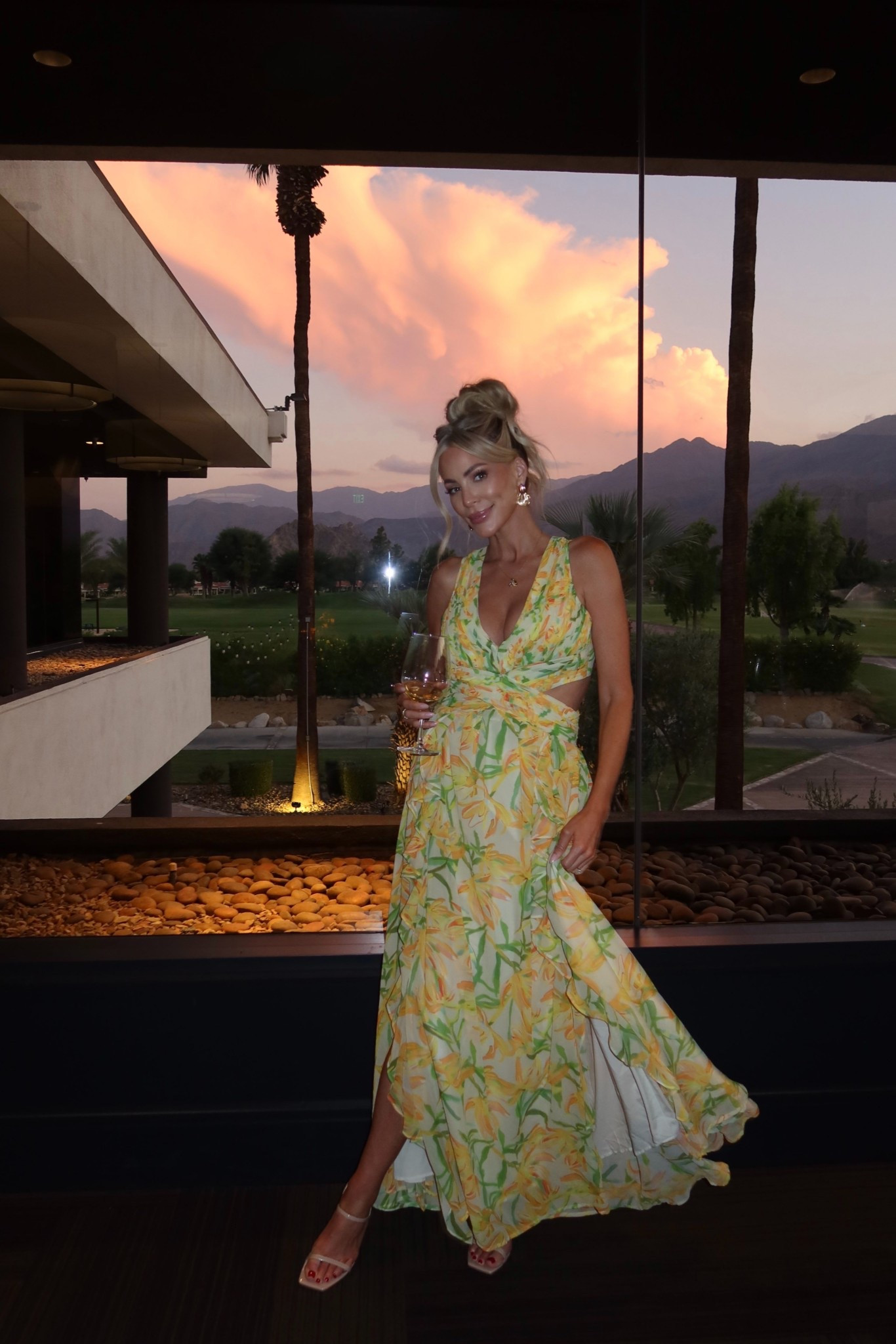 Summer’s grand finale ✨🌴 full outfit & makeup look linked 

#LTKFindsUnder100 #LTKSaleAlert #LTKBeauty