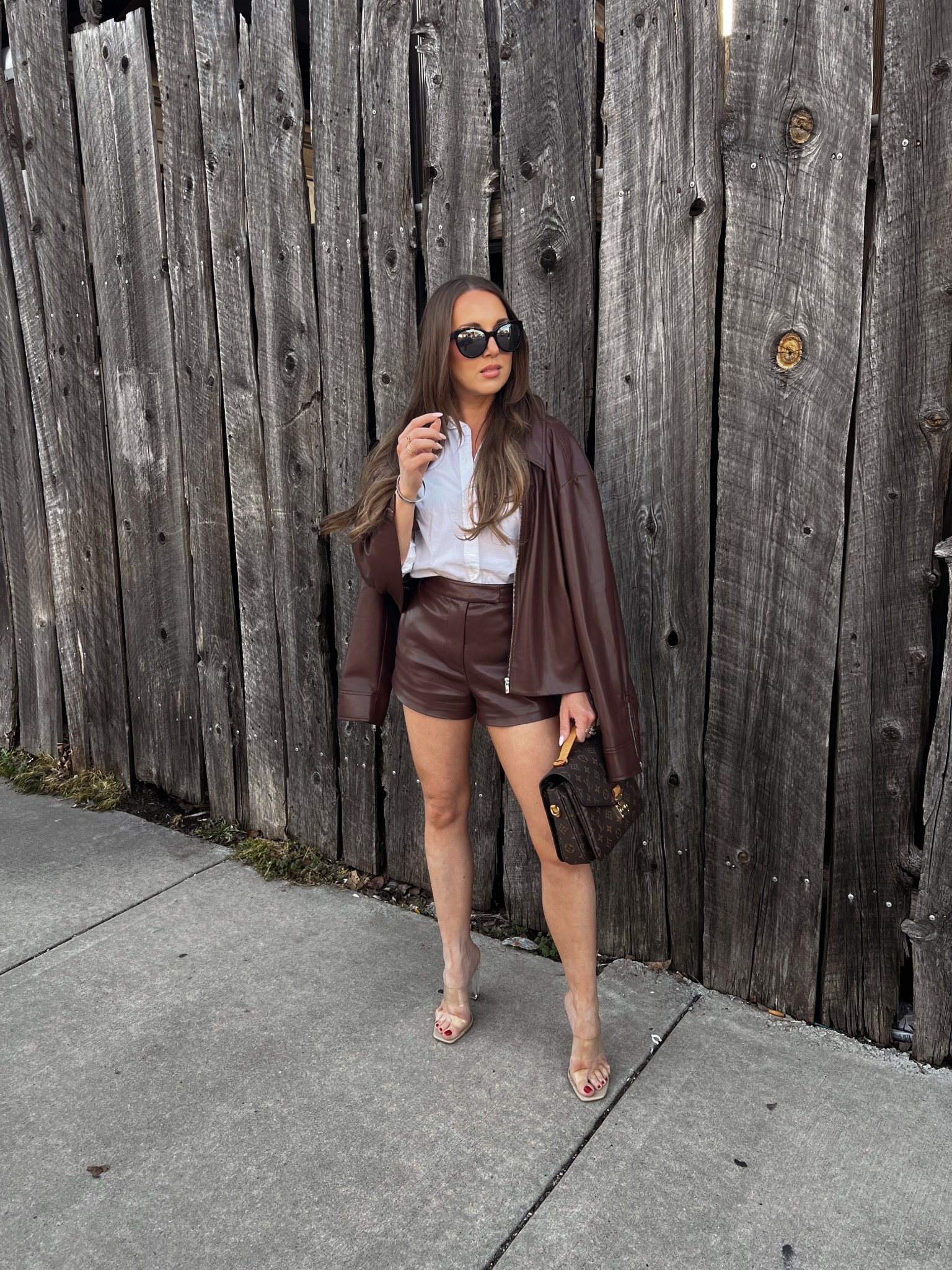 safari chic set

Wearing XS in shorts and S in jacket to be more oversized 

#LTKPetite #LTKFestival #LTKootd