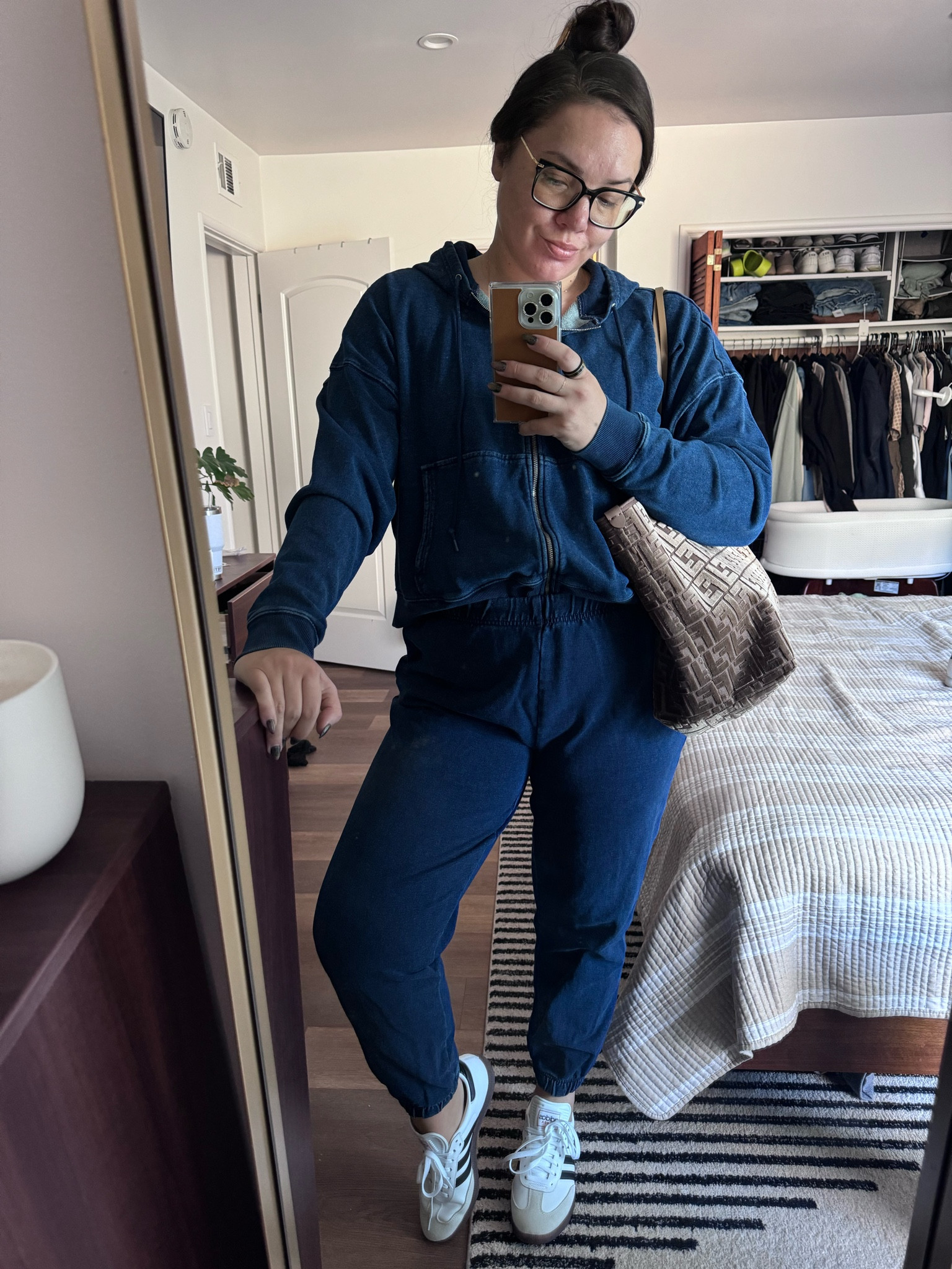 Canadian tuxedo?

#LTKMidsize #LTKActive #LTKFitness