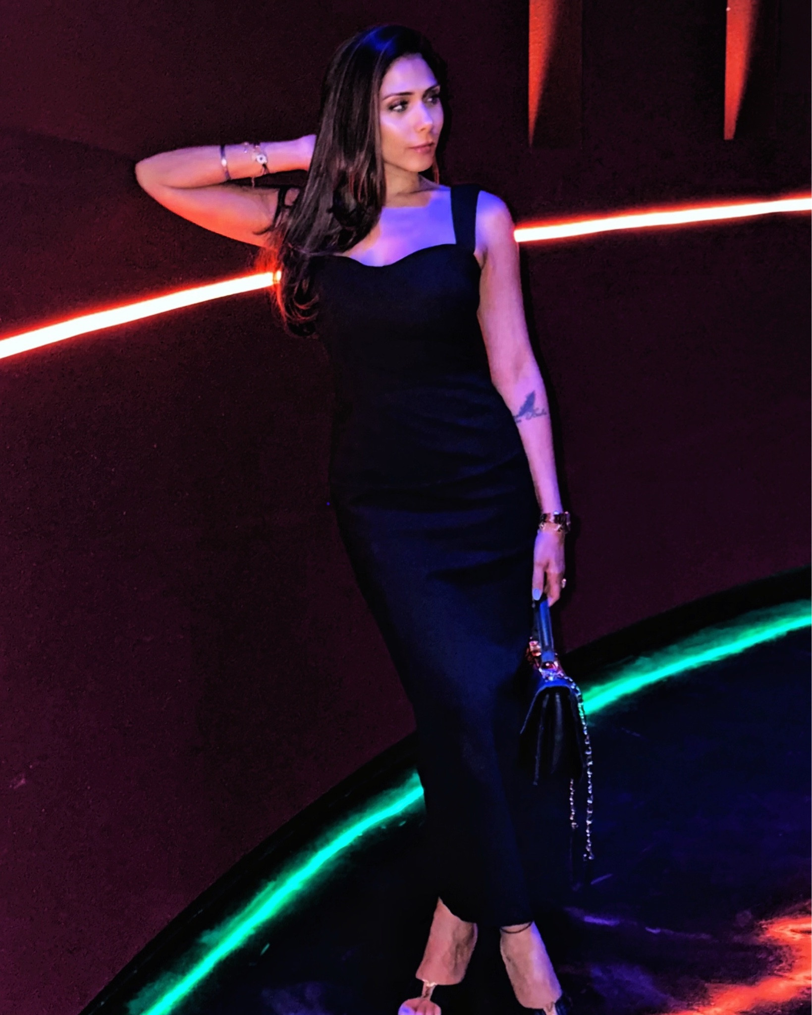 Some nights don’t need an overdone look. Just a little black dress, beautiful details and quiet confidence. 🖤✨

For dinner at @maroonlasvegas, I kept it timeless — a black @lulus dress, @chanelofficial bag and @ysl sandals. Simple, feminine and exactly the kind of look I love for an elevated night out in Las Vegas.

And because the details are always part of the look… my beauty edit for the evening:

BEAUTY ✨
Foundation — @diorbeauty + @armanibeauty
Blush — @rarebeauty
Contour — @rarebeauty
Eyeliner — @nyxcosmetics
Lip liner — @nyxcosmetics
Lipstick — @pradabeauty
Lip gloss — @diorbeauty

FASHION 🖤
Dress — @lulus #LoveLulus #LulusAmbassador
Bag — @chanelofficial
Sandals — @ysl

Dinner setting — @maroonlasvegas at @saharalasvegas ✨

The best dinner looks are the ones that feel effortless.

Save this for your next Las Vegas date-night look. 🖤

#VegasInfluencer #VegasCreator #VegasFashion LasVegasStyle VegasDateNight LittleBlackDress QuietLuxury LuxuryStyle DinnerOutfit DateNightOutfit LasVegasFashion LulusAmbassador