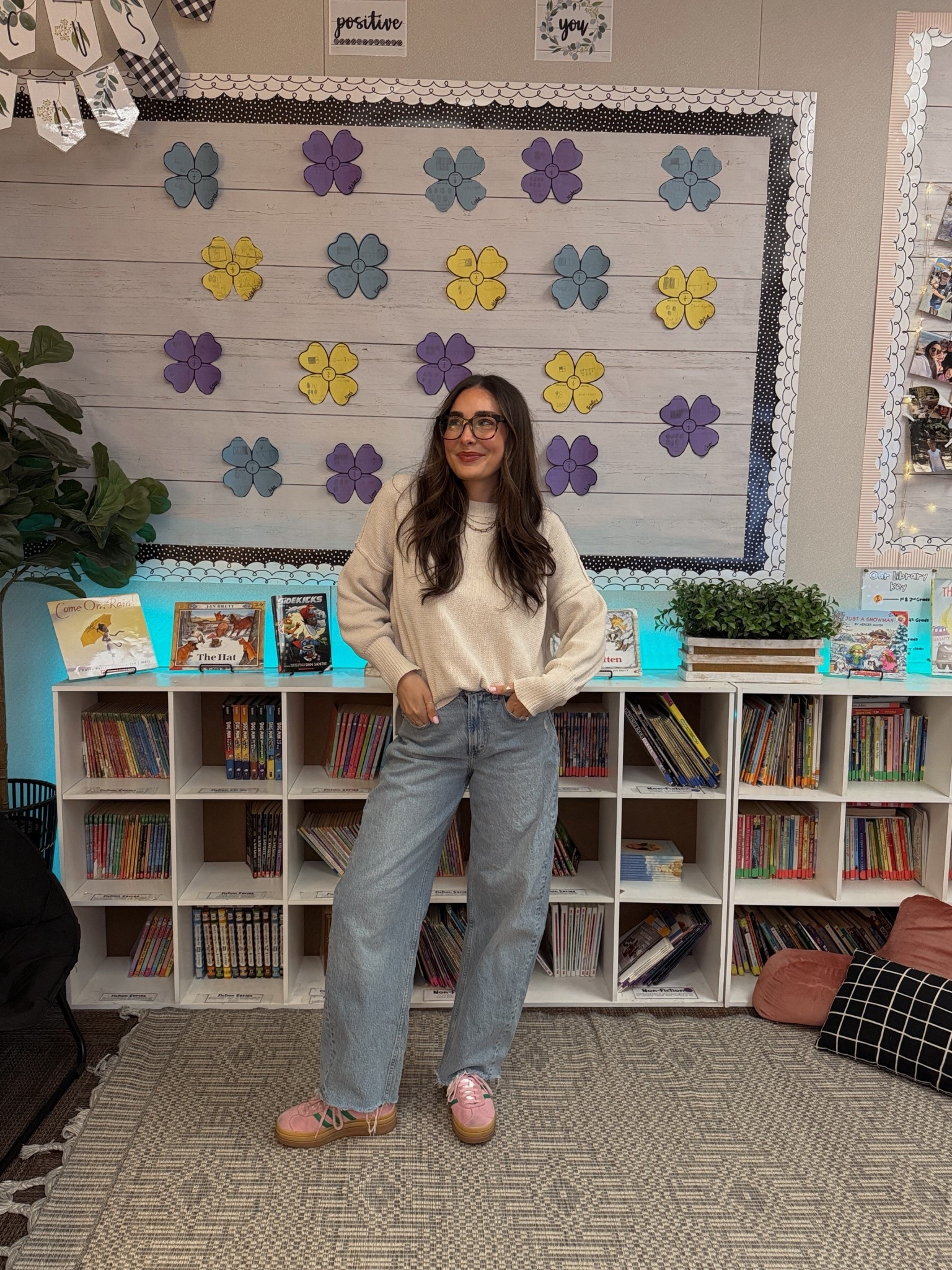 Jeans: 27 LONG
shoes: 1/2 size down
Sweater: medium 

#LTKxAerie #LTKootd #LTKgrwm