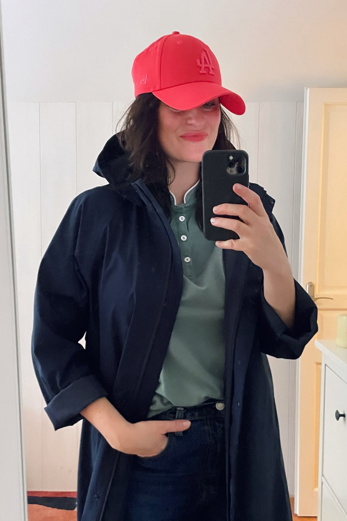 . Coral "LA Dodgers" baseball cap #newera (linked) 
. Navy Blocktech parka #uniqlo (linked)
. sage green officer collar polo men shirt #cyrillus men 
. "Guimauve" Bisou Balm #violette_FR (linked) 
. Flare jeans #levis (linked)
. White leather Chuck Taylor #converse (linked) 


#LTKautumn #LTKfrance #LTKmidsize