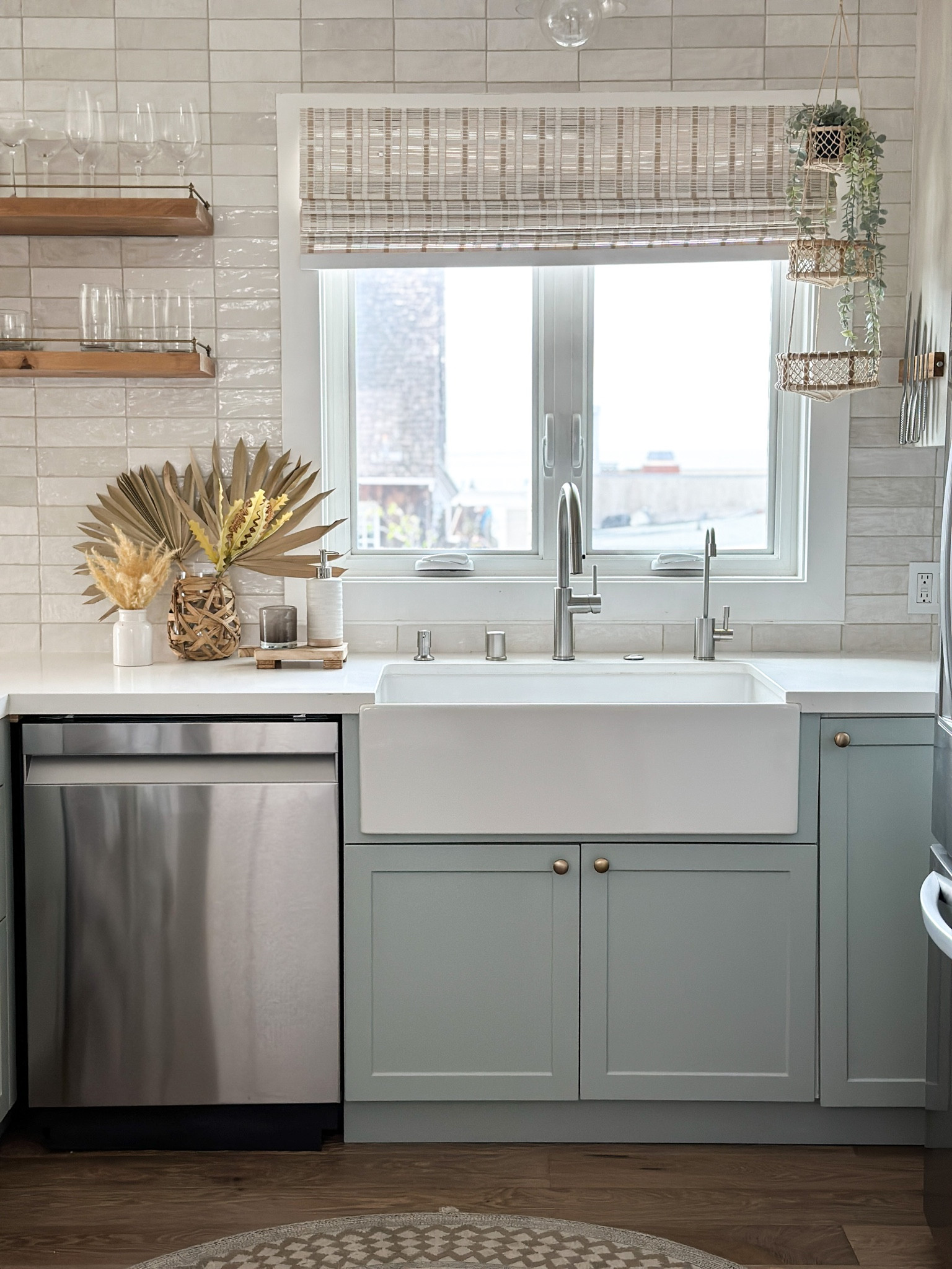 Shop my dishwasher and white farmhouse sink 🤍

#LTKhome #LTKFind