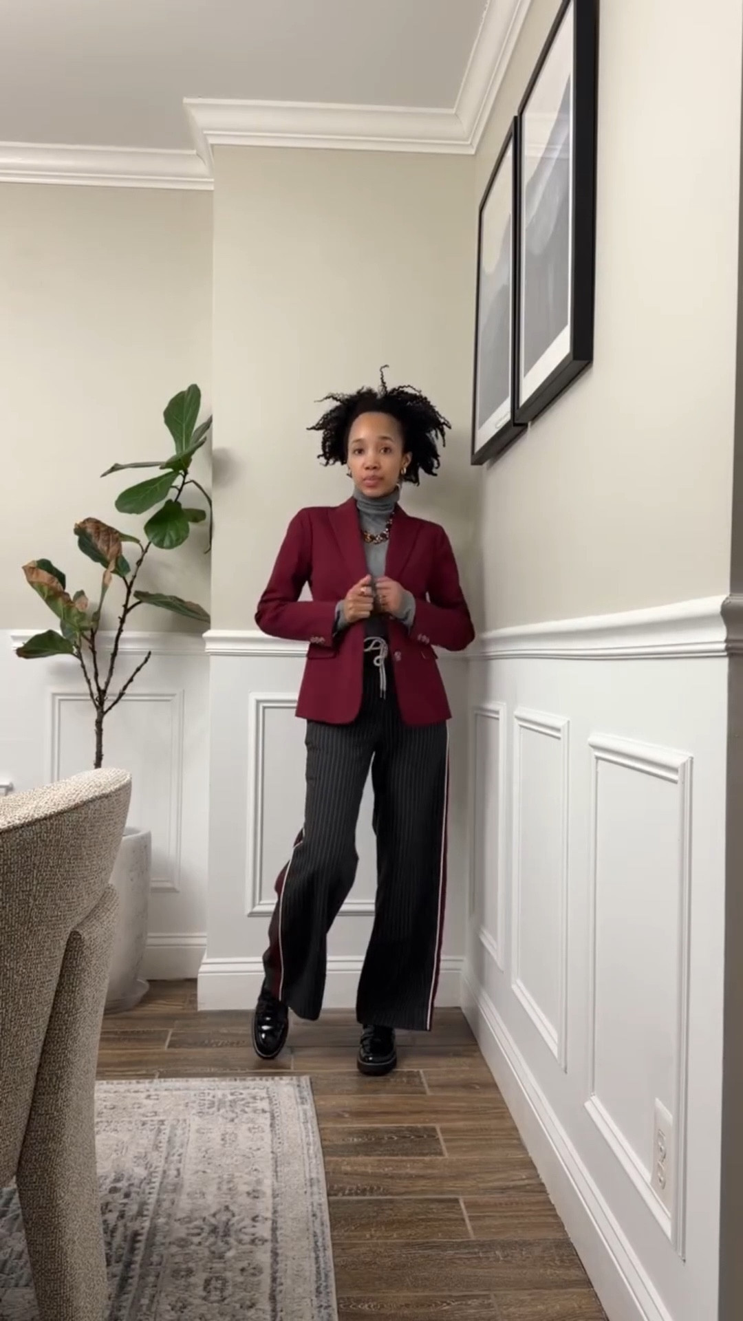 We got clothes at home! Let’s get ready for the office 💼

I consider this look business casual and super easy to recreate. Here’s the formula: a blazer, turtleneck, wide legs pants and flat shoes. Simple and easy! 

Would you wear this look? Let’s chat ⤵️ 

Outfit details:
Blazer @jcrewfactory 
Pants @hm 
Turtleneck @primark 
Shoes @francosarto @tjmaxx 

#petiteootd #petitefashion #corporatefashion #businesscasualoutfit #petitecorporatewear

#LTKootd #LTKgrwm #LTKPetite