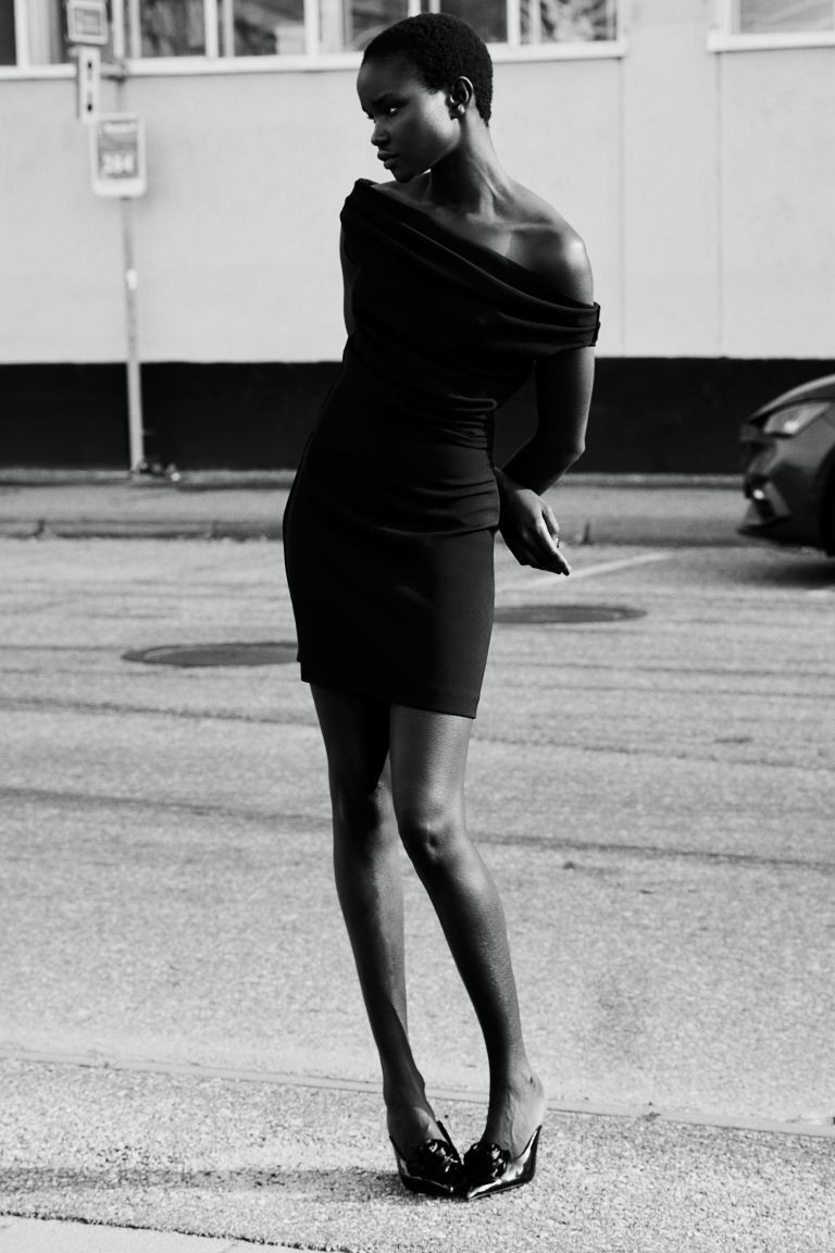 Abito monospalla drappeggiato - Nero - DONNA | H&M IT | H&M (FR, IT, ES, PT, BE)