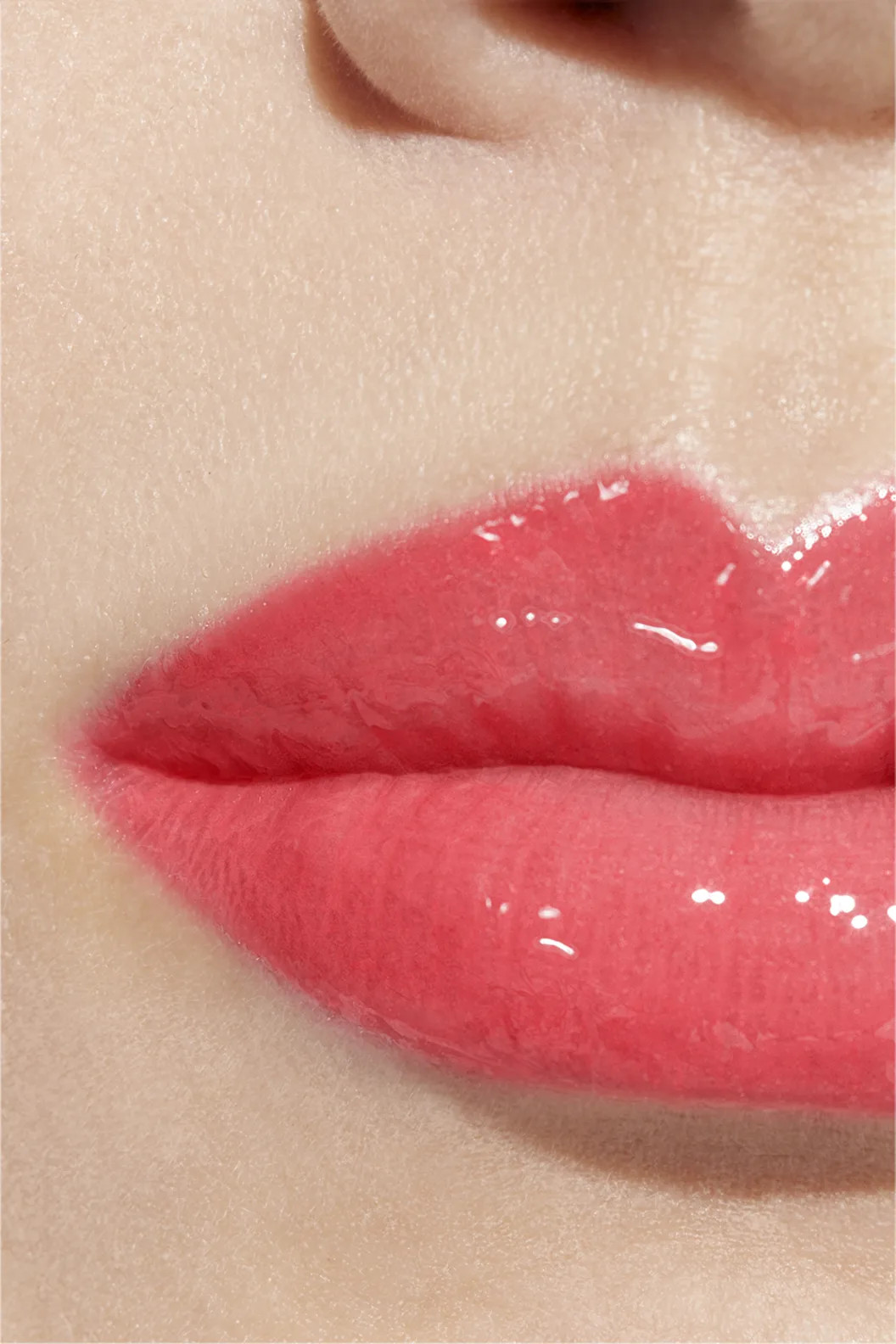 CHANEL ROUGE COCO HYDRA GLOSS Hydrating and Smoothing High-Shine Lipgloss | Chanel, Inc. (US)