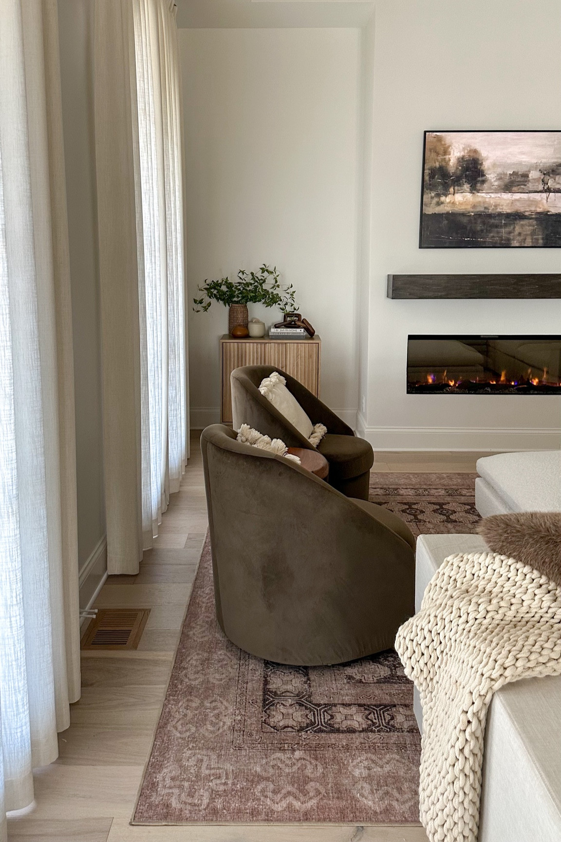 Swivel chair, velvet chair, accent chair, accent table, ottoman, boucle, side table 

#LTKhome