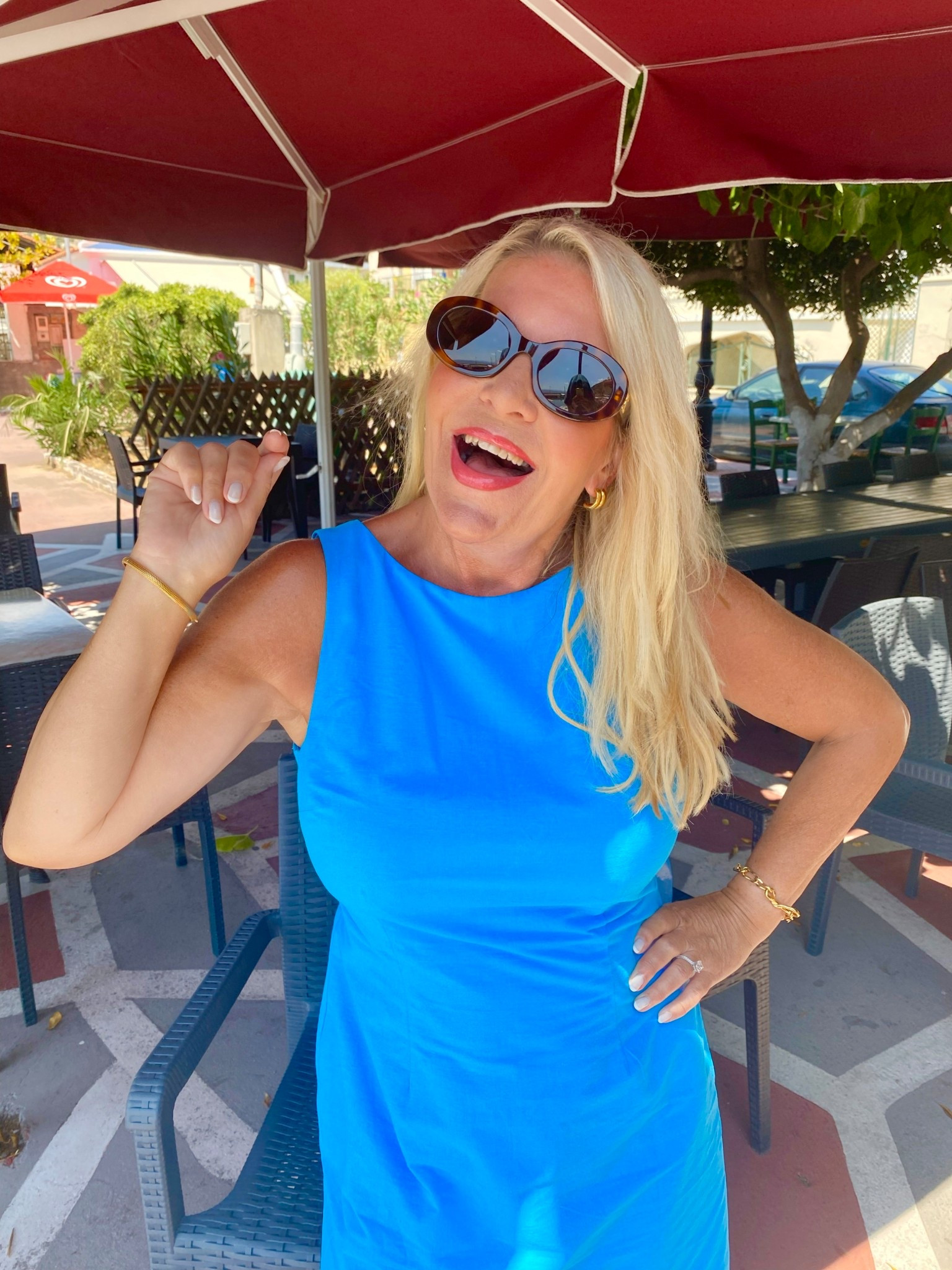 Love this azure blue dress for a totally Mediterranean vibe. Perfect for the Greek islands! Or even staying at home! With this dress, you’ll feel like you’re there! Just add stylish sunnies!! 


#LTKFindsUnder100 #LTKStyleTip #LTKSeasonal