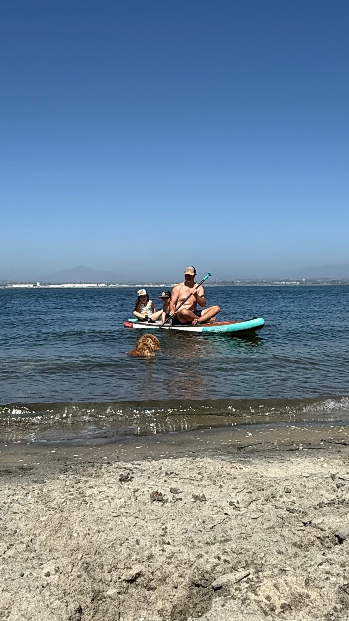 Paddle board cannon balls 🤗

#LTKActive #LTKSummerEdit #LTKFamily