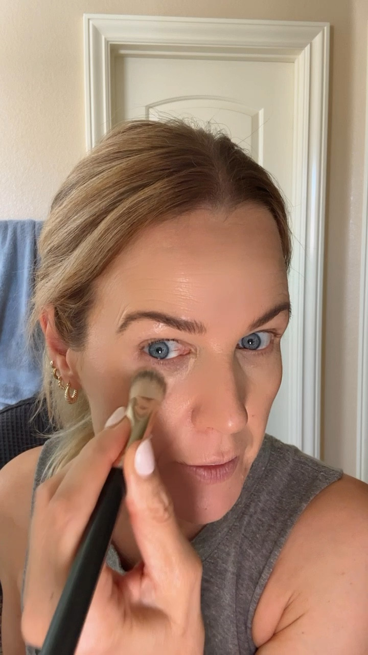 Lock it in: a few spritzes of setting spray = crease-free, all-day confidence.

#LTKBeauty #LTKFindsUnder50