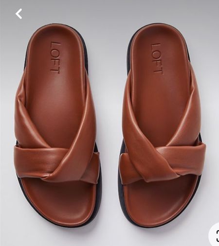 Padded brown sandals from loft! On major sale 🫶

#LTKSaleAlert #LTKShoeCrush