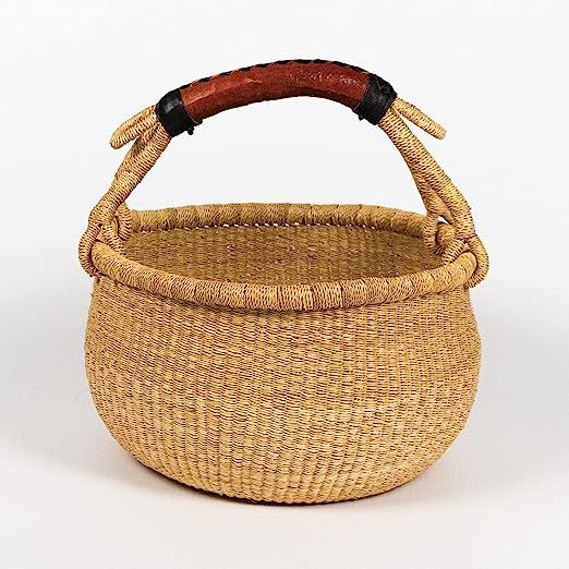 Bolga Zaare Market Basket, Handmade in Ghana by Women Artisans, Natural, Large, 16"-18" Diameter ... | Amazon (US)
