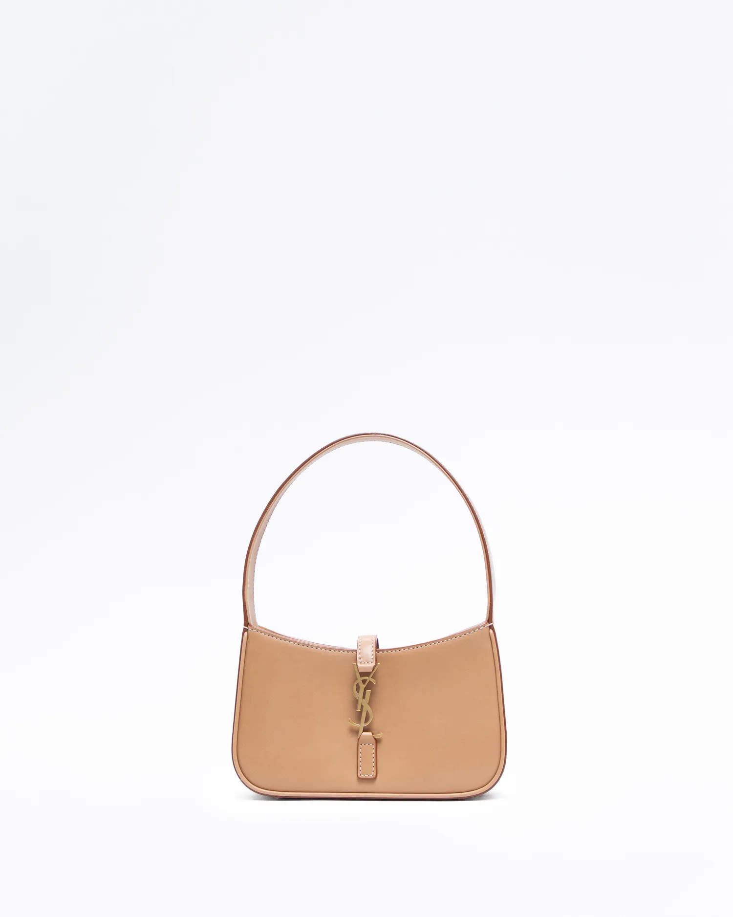 HomeHow It WorksClub PerksApply nowMerch Shop | Vivrelle