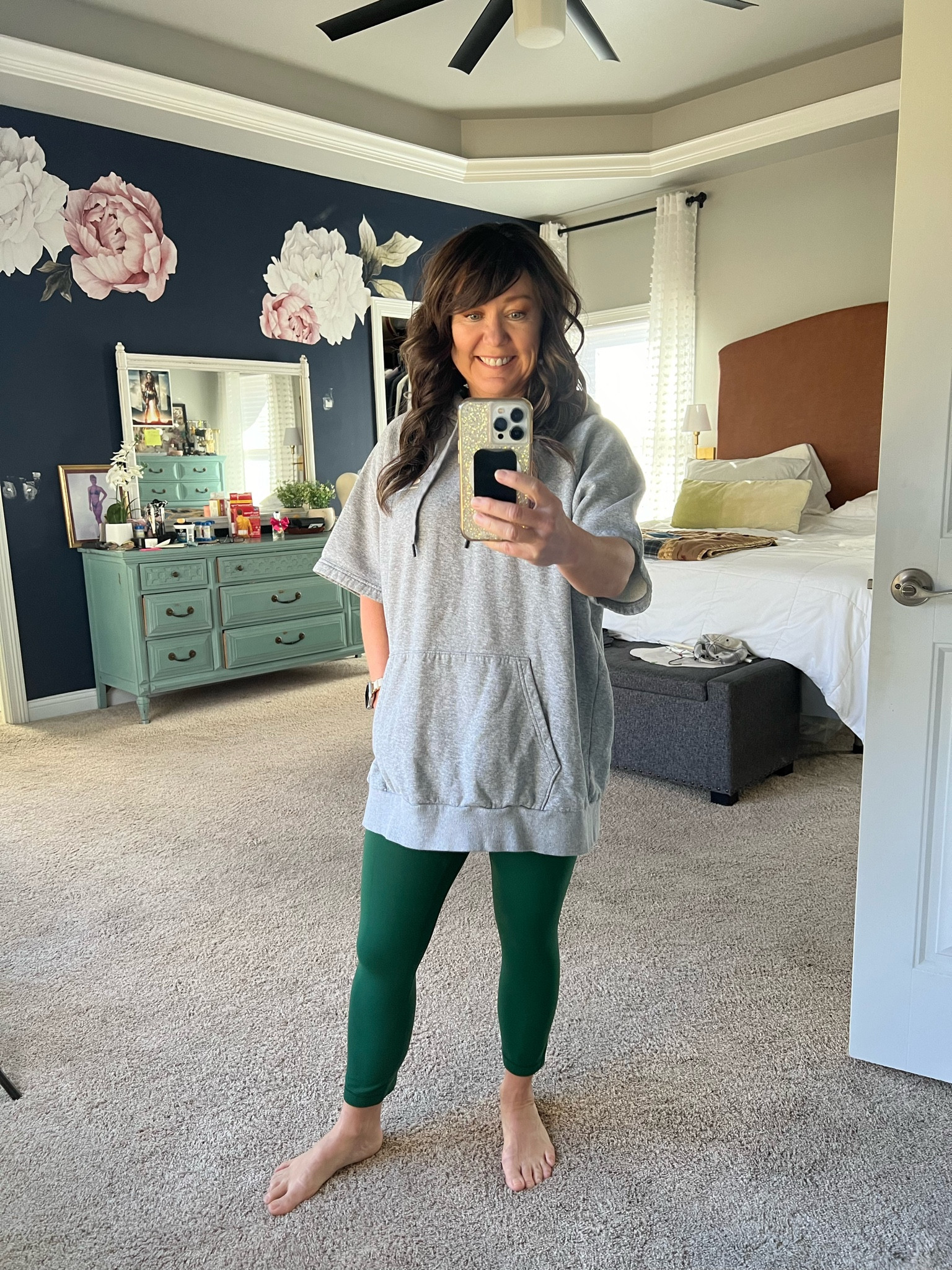 Casual day outfit for the petite woman! Short sleeve sweatshirt is perfect to stay warm and not get too hot. Pair with these great leggings from Amazon for the perfect outfit. The leggings come in petite, regular and tall inseams 

#LTKActive #LTKFindsUnder50 #LTKStyleTip