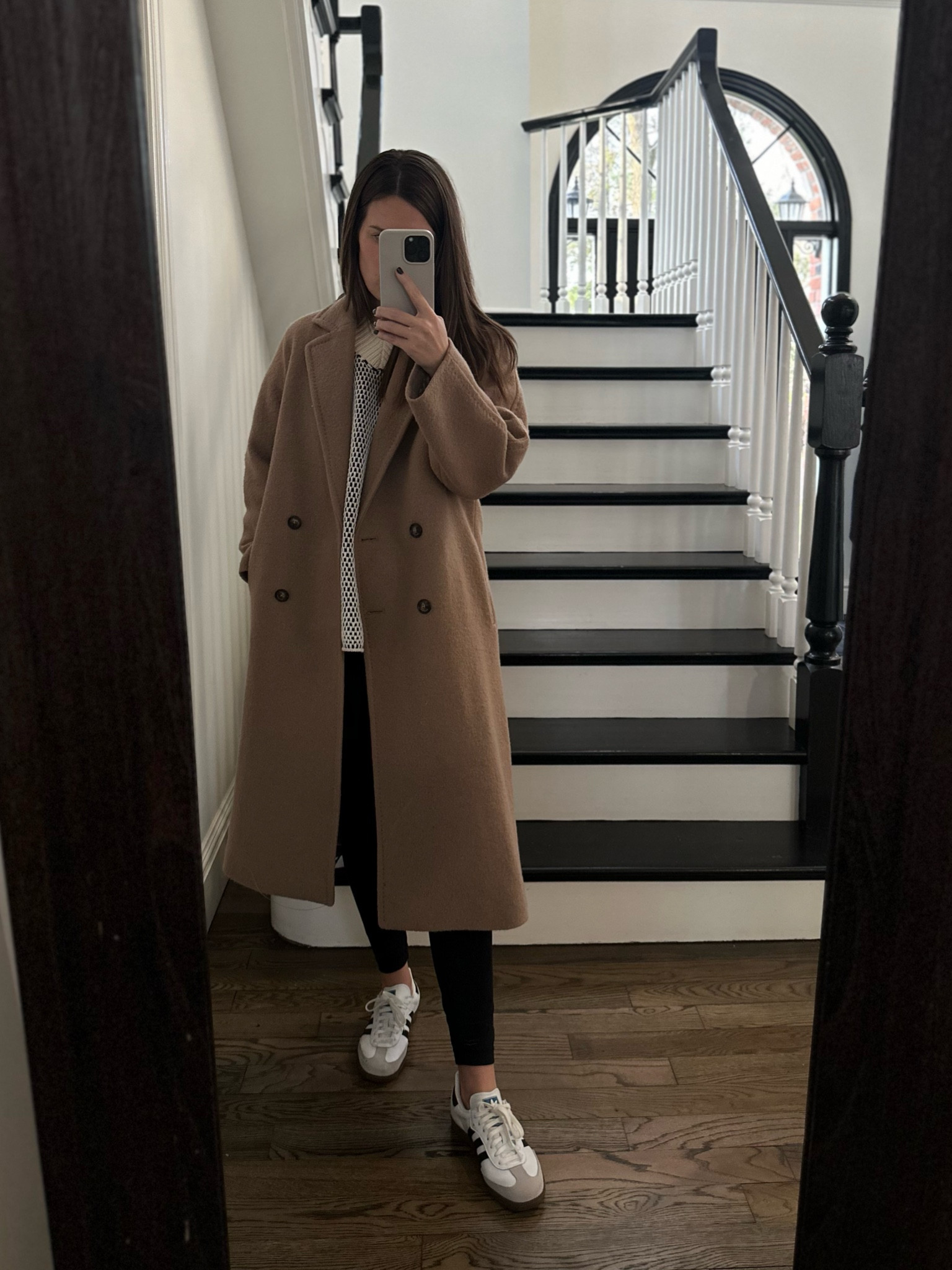 Jacket is oversized - side down 1-2
Sweater oversized too!