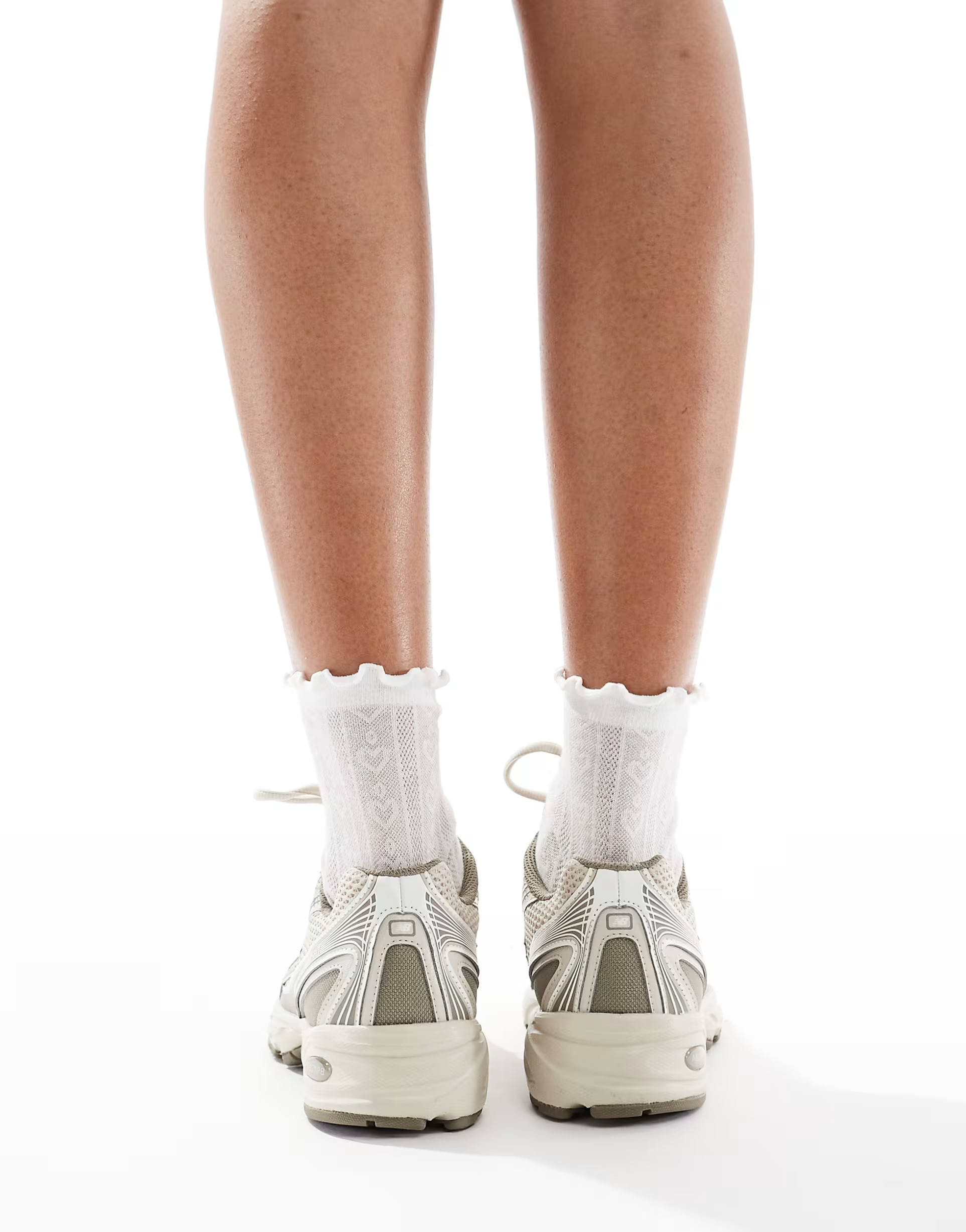 New Balance 740 sneakers in beige - Exclusive to ASOS | ASOS (Global)