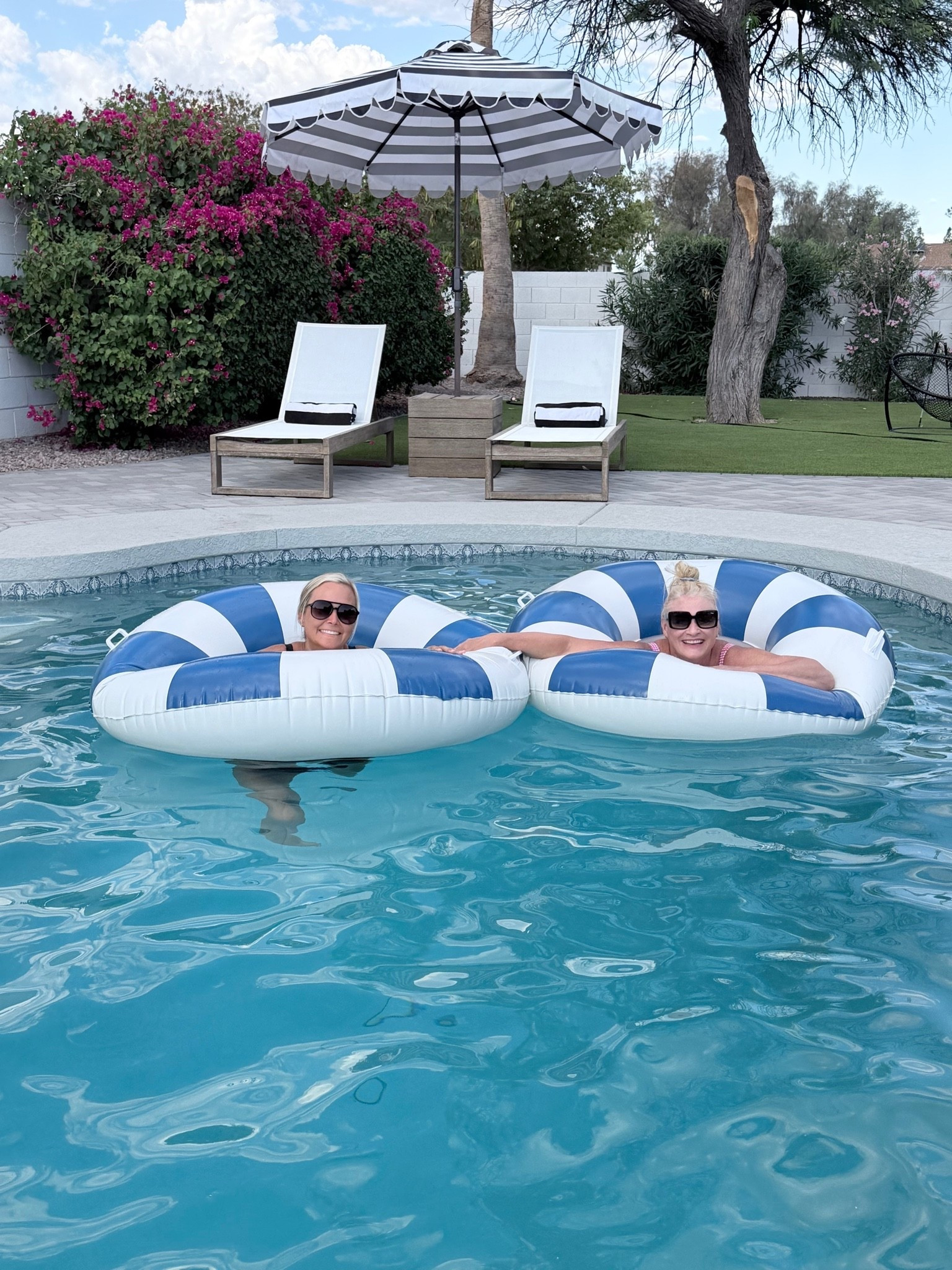 Summertime! 💦💙

#LTKdayinmylife #LTKSeasonal #LTKHome