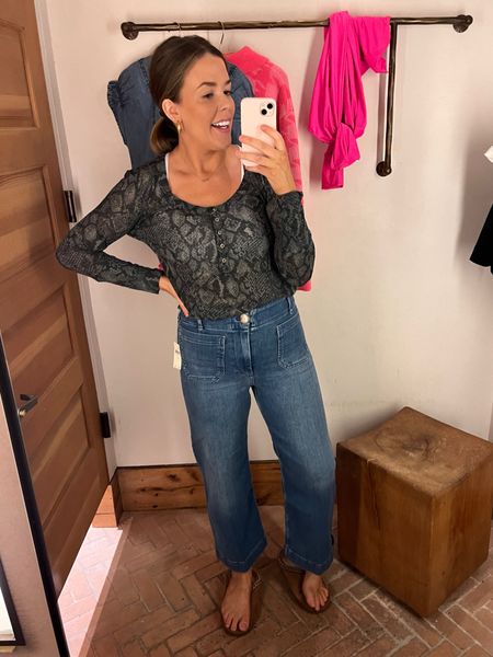 Love thee jeans! They are so comfy. they run one size big since they are so stretchy. I’m in a 28. 

#LTKstyletip #LTKsalealert #LTKfindsunder100