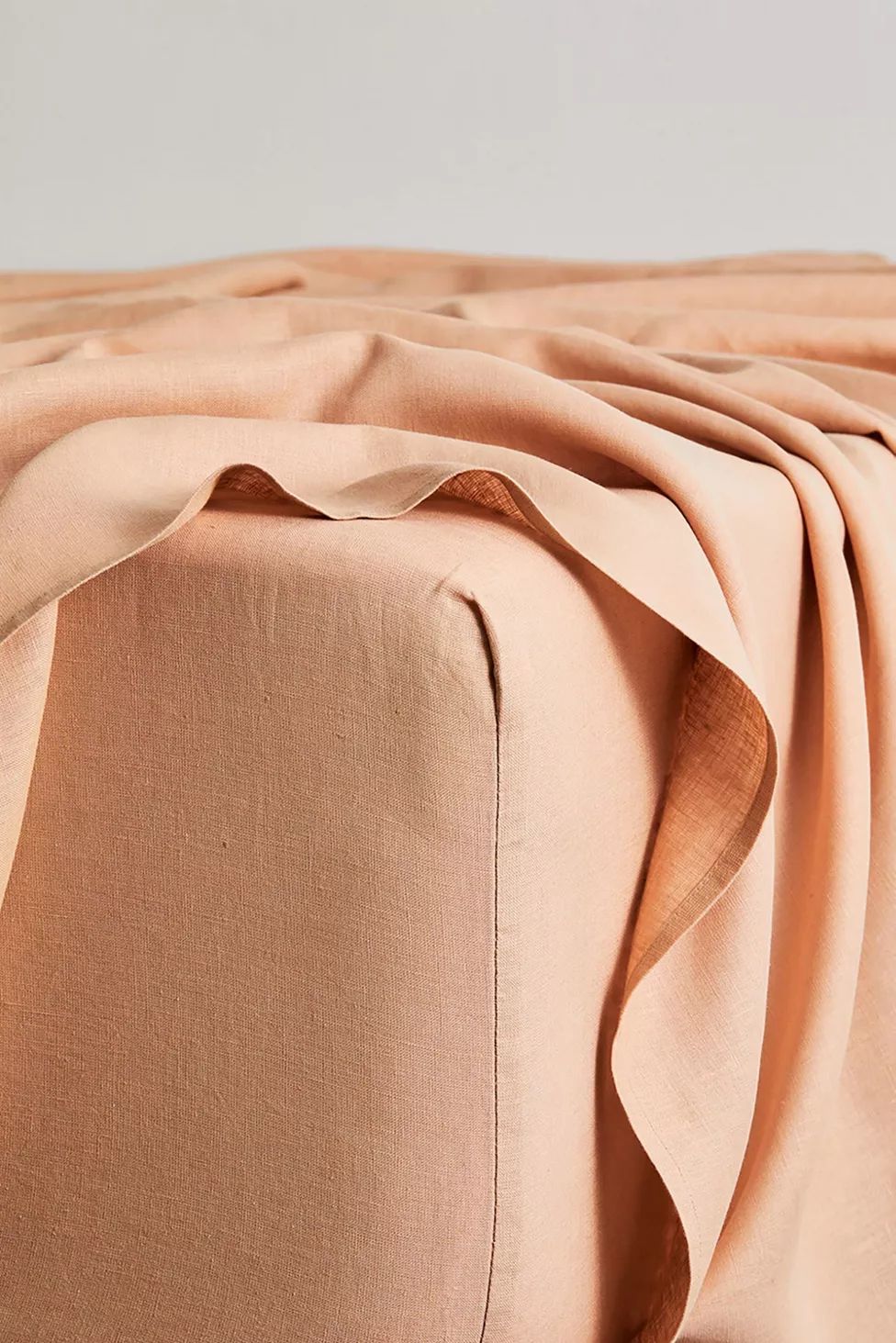 Bed Threads French Flax Linen Fitted Sheet | Urban Outfitters (US and RoW)