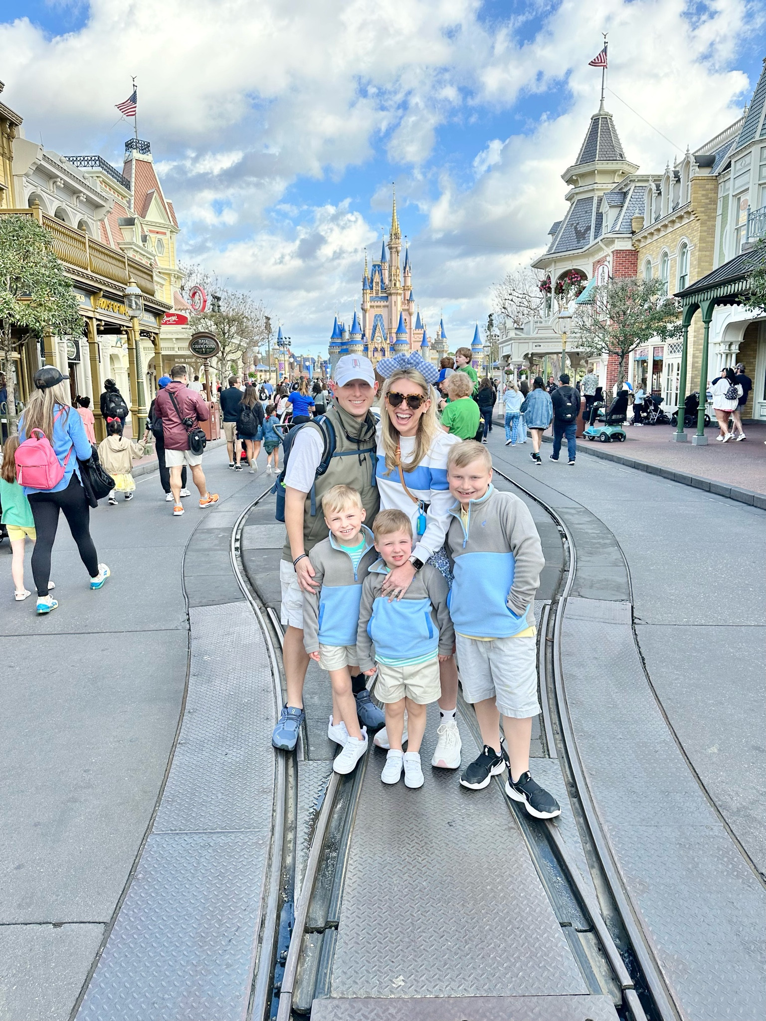 Magic kingdom day 🫶🏻

#LTKTravel #LTKFindsUnder100 #LTKFamily