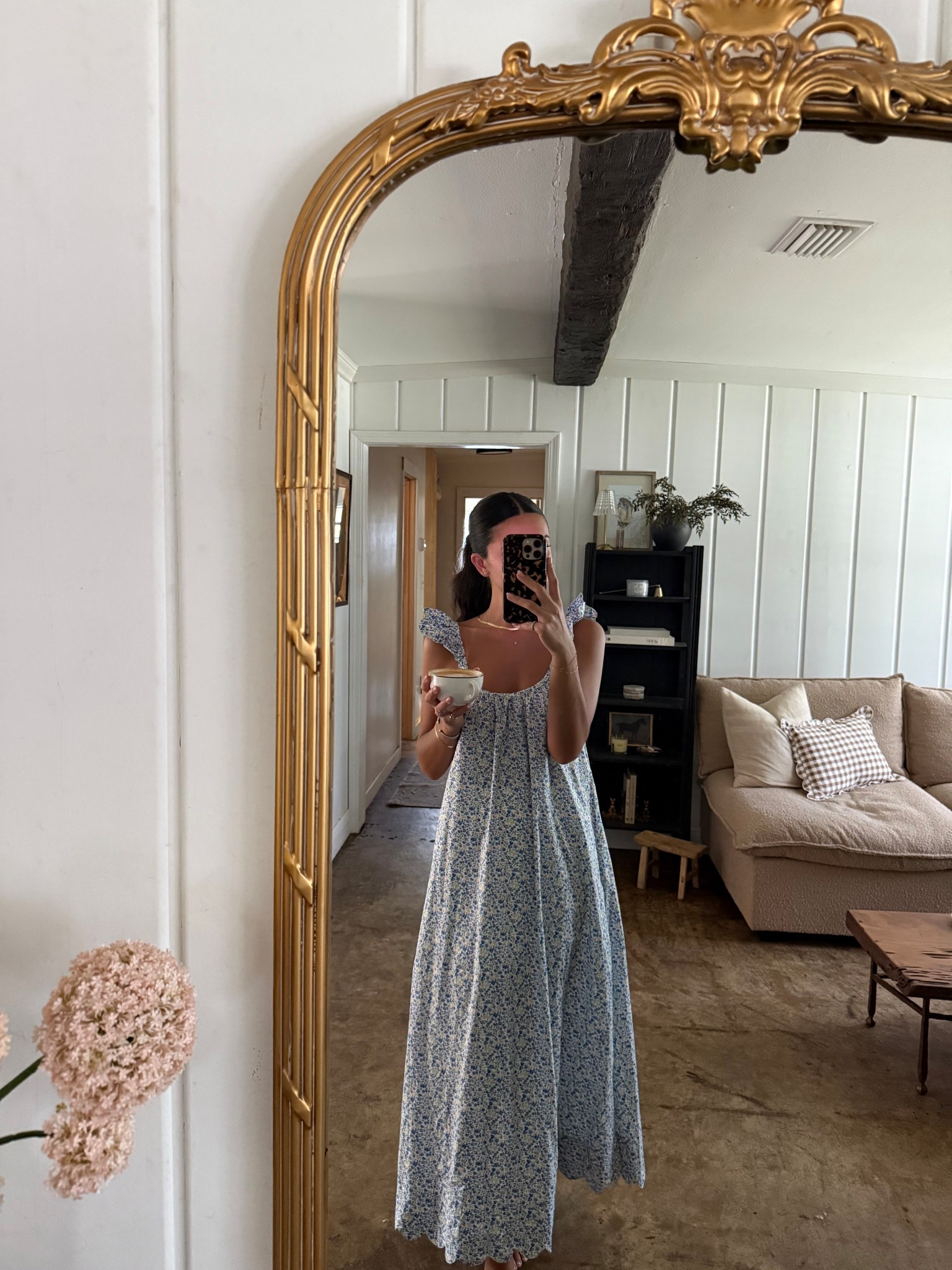 🧺🫐 wearing a size small 