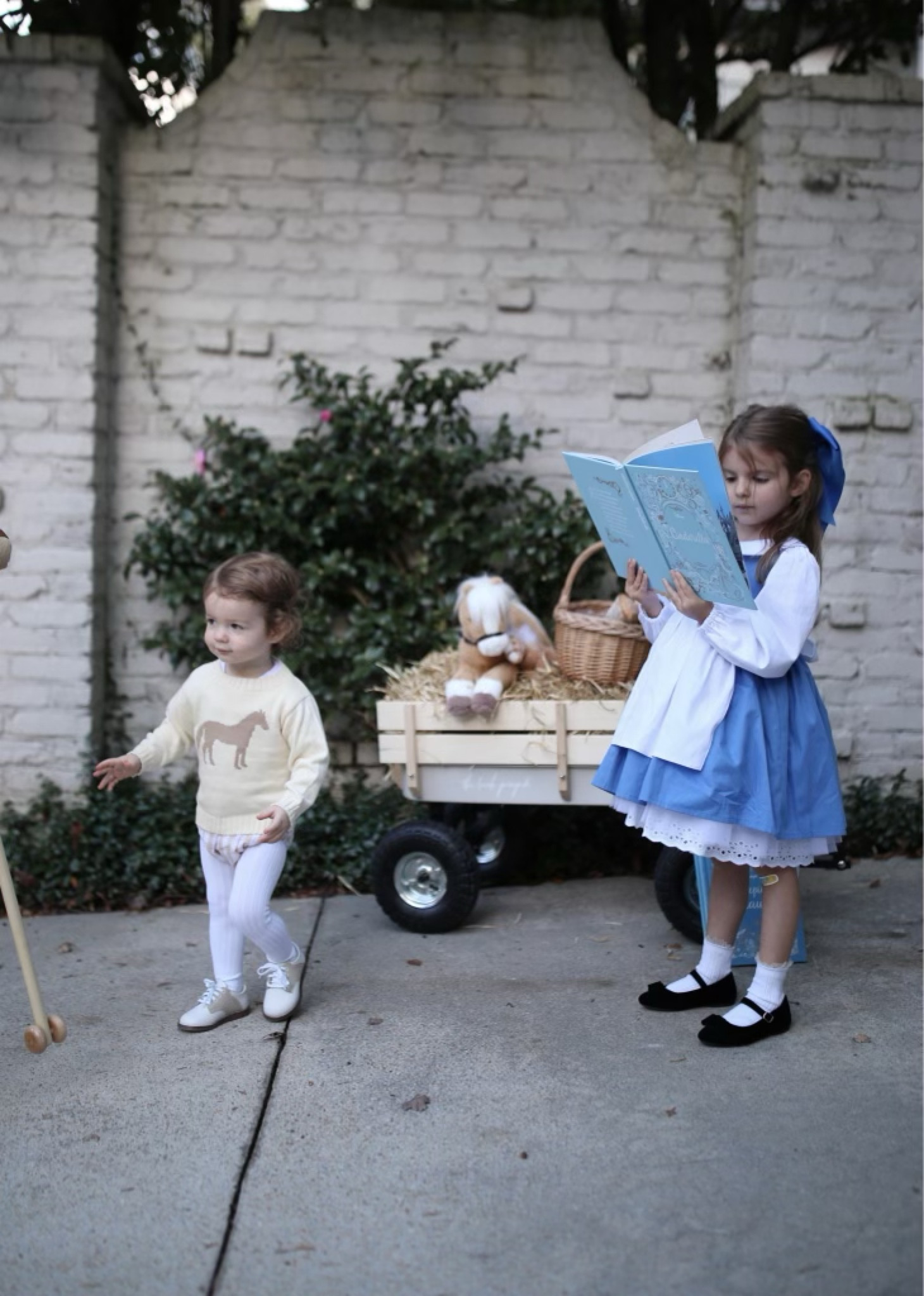 Wanted to share some kids Halloween costume ideas. I adored this one! Belle and her horse🤍