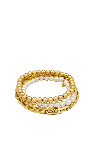 Alexandria Pearl Bracelet in Gold & Pearl | Revolve Clothing (Global)