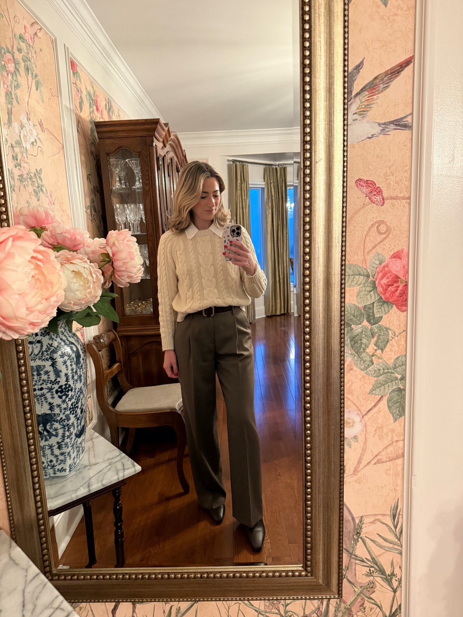 Classic, timeless, and effortless 🤍
This is my go-to formula for an everyday polished look: a soft cable-knit sweater layered over a collared shirt, tailored trousers, and simple leather boots. It feels elevated but still comfortable the kind of outfit that works for errands, meetings, or a casual dinner out. Neutral tones, good tailoring, and timeless pieces will always win in my book.

✨ Linked everything here . easy pieces you’ll reach for year after year.

#LTKgrwm #LTKWorkwear #LTKootd
