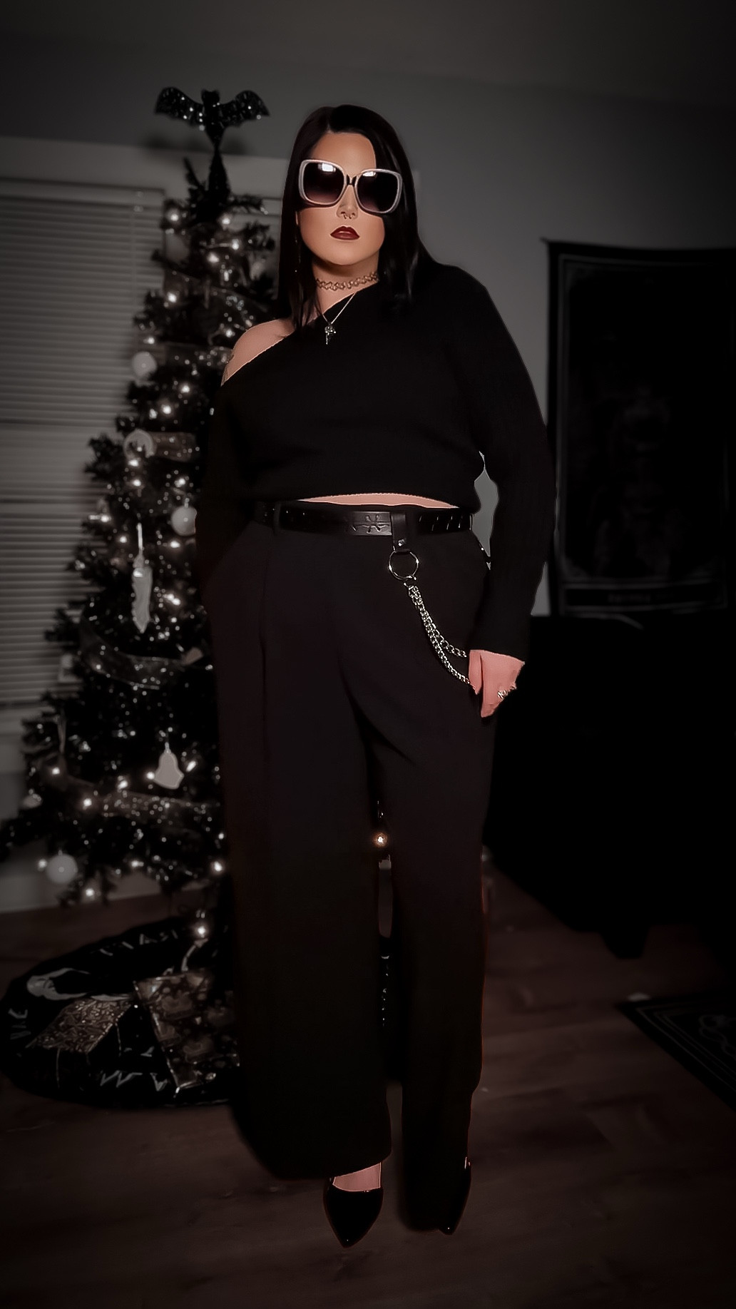 It’s been a minute since I’ve shared some curvy corporate goth outfit inspo 🖤✨🦇



While the dress code at my job is pretty lax I love putting these looks together for you! I loved it so much I wore it out to the bar the other night and felt like a boss ass b*tch 💅🏻
.
.
.
#corporategoth #officegoth #workwear #alternativefashion #altfashion #altgirlsofinstagram #moderngoth #plussizefashion #plussizegoth #styleover30 #elderemo #allblackoutfit #corporatebaddie #gothgirl #gothstyle

#LTKPlusSize #LTKWorkwear #LTKootd