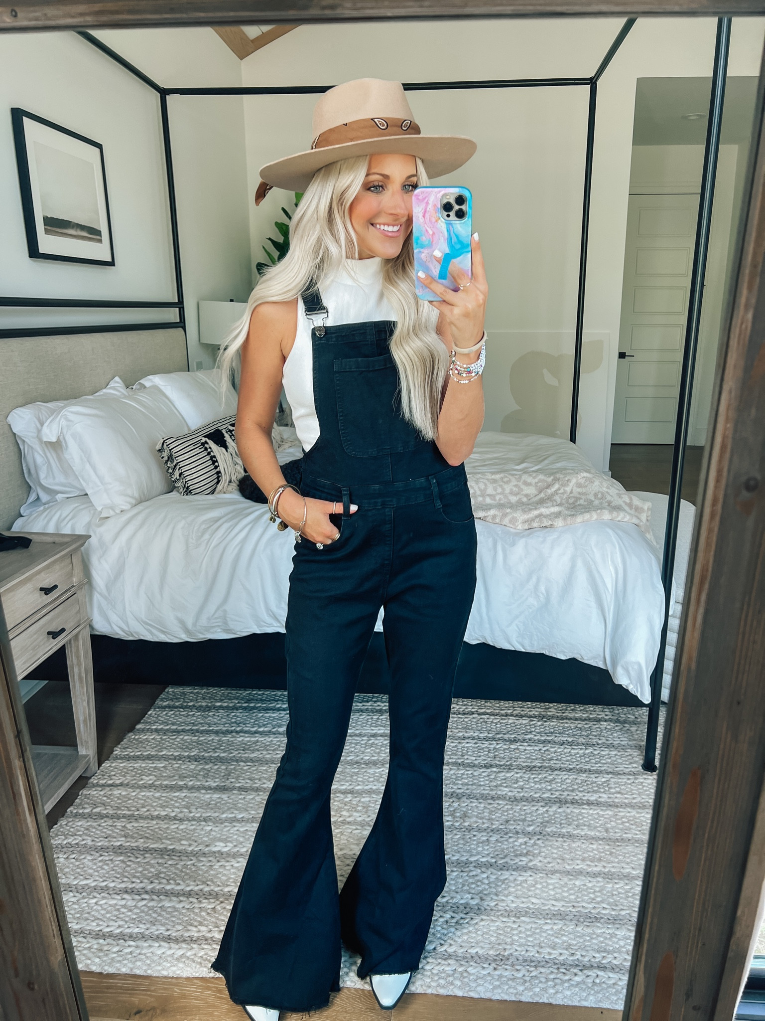 Overalls // XS (size down!!)
Boots // size up!
#LTKunder50

#LTKSeasonal #LTKstyletip