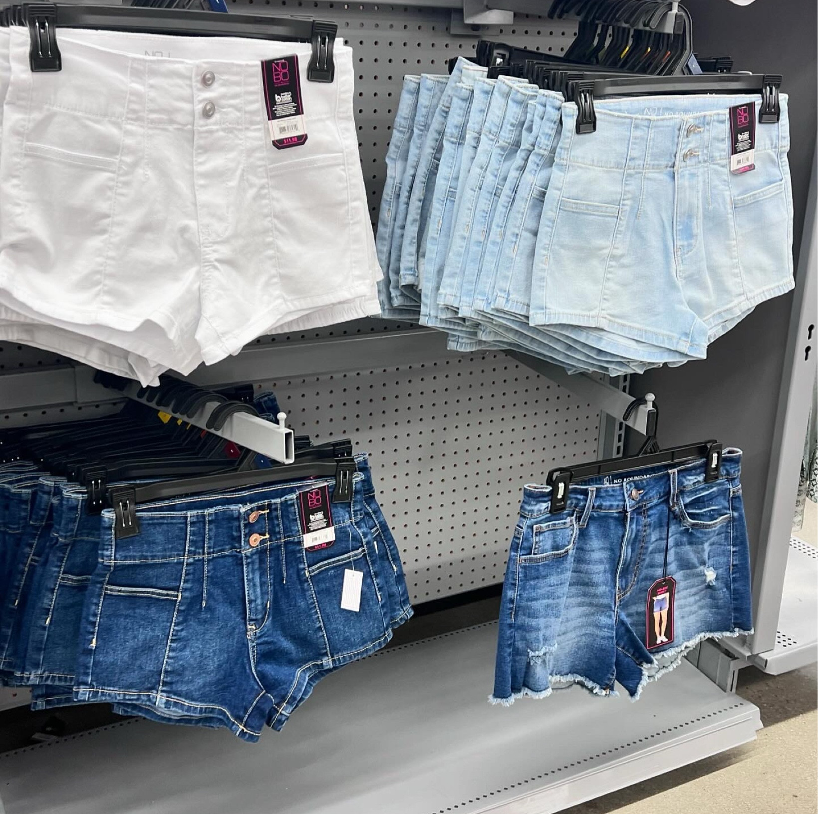 【U LAN】Lynn Minimal Pintuck Denim Shorts Lynn Minimal Pintuck Denim Shorts - ULAN | 60% - Asian