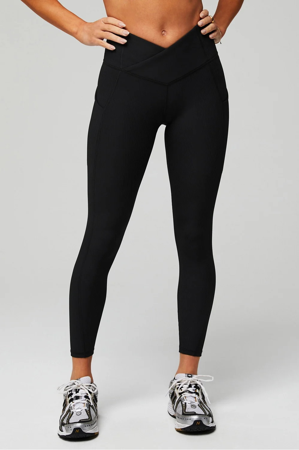 Oasis Rib HW Crossover 7/8 Legging | Fabletics - North America