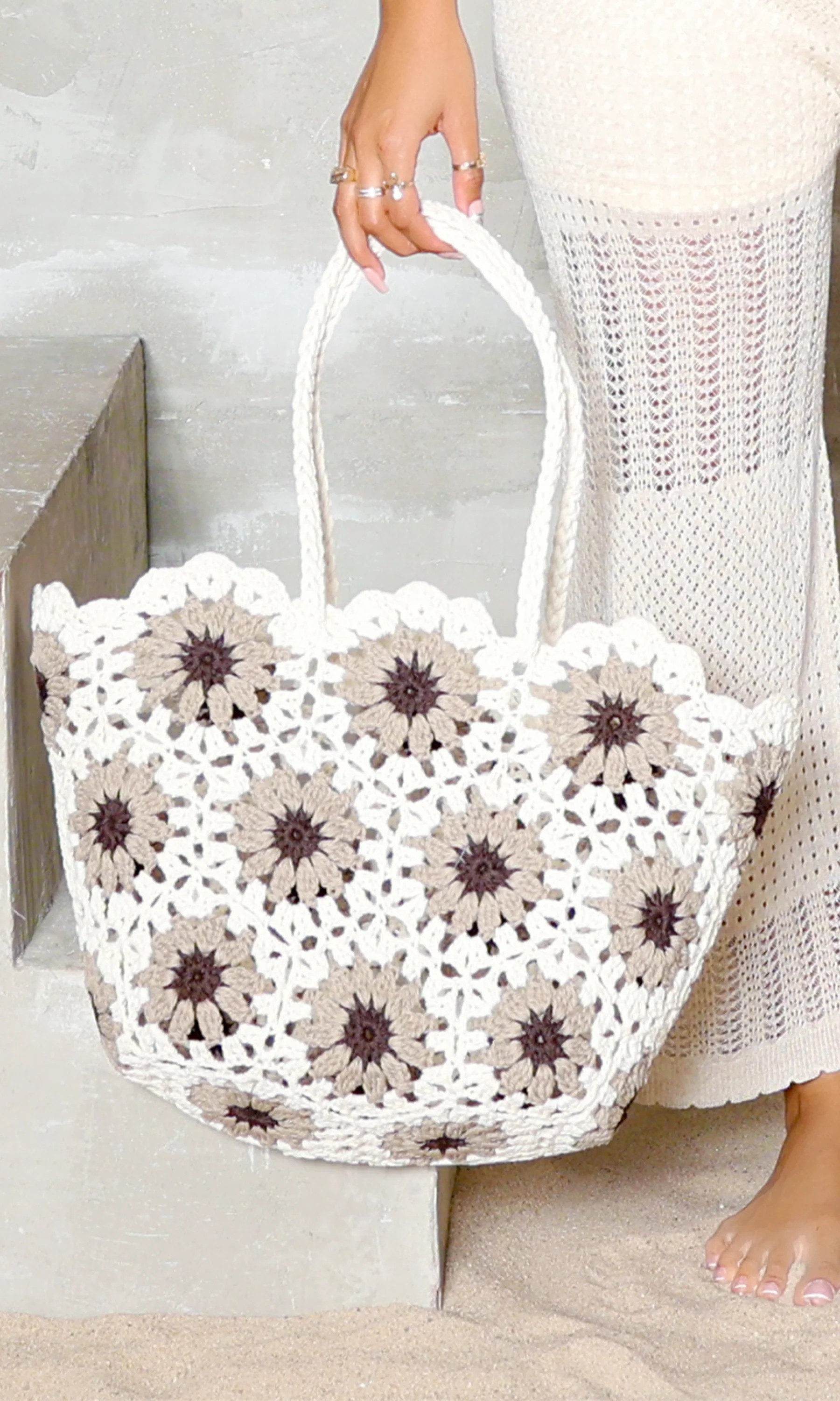 Daisy Delight Crochet Tote Bag - White | Cutely Covered