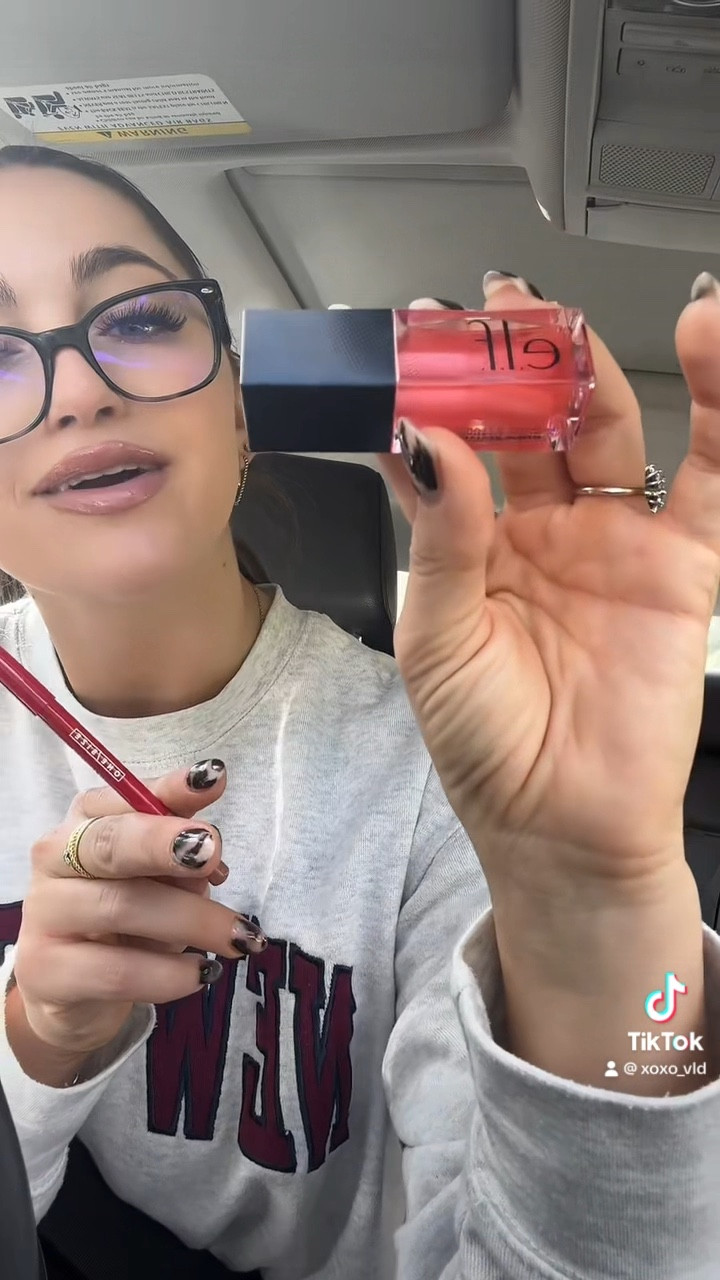 lip combo of the day - November 7, 2023 

#LTKHoliday #LTKGiftGuide #LTKbeauty