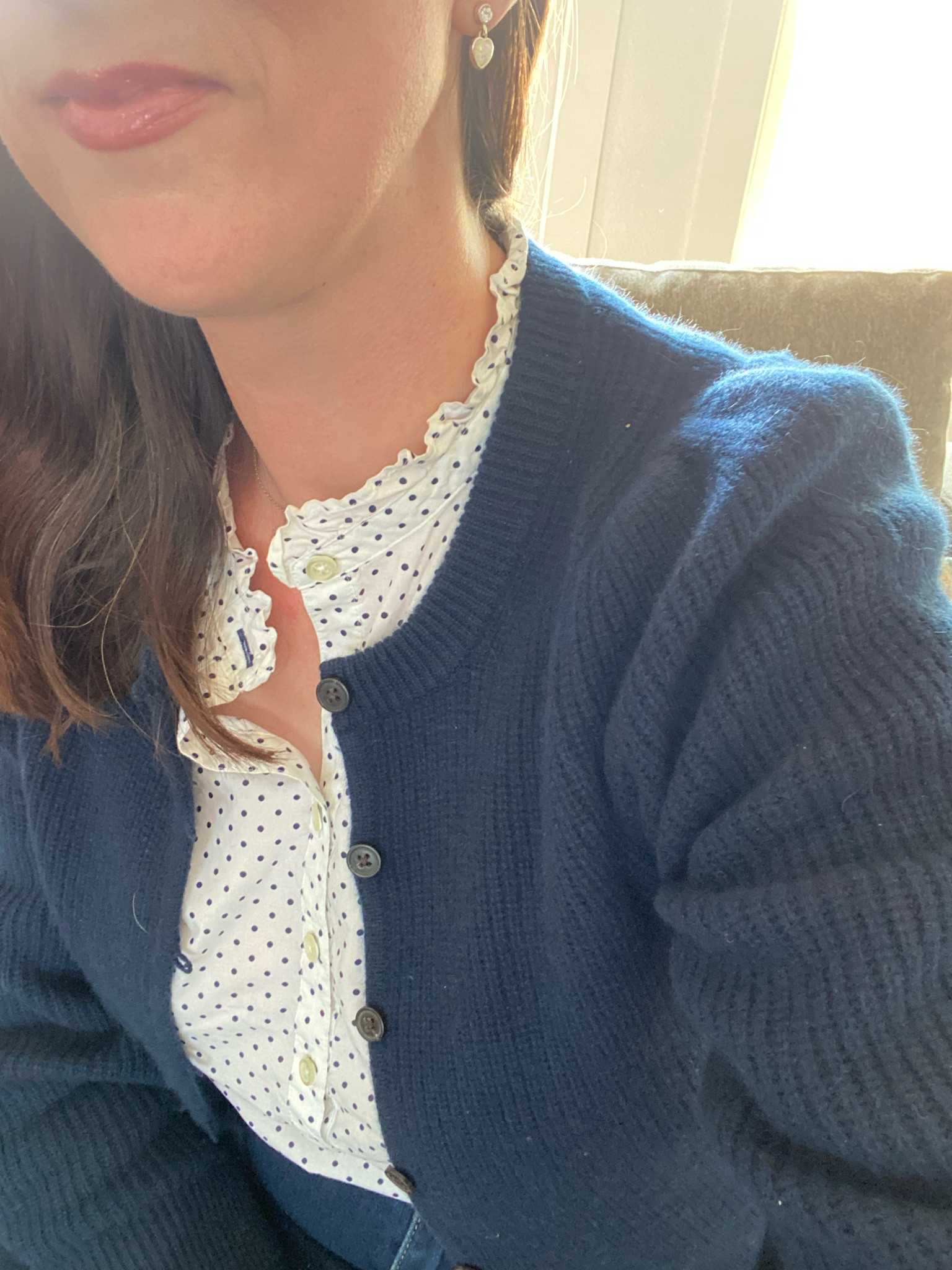 Winter outfits, winter capsule wardrobe, cashmere sweater, flared jeans, navy and white, popover shirt 

#LTKSeasonal #LTKworkwear