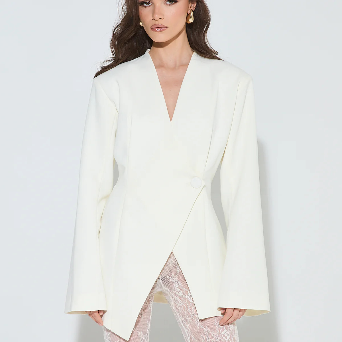 ROSALIA Cream Collarless Hourglass Blazer | Noughts and Kisses