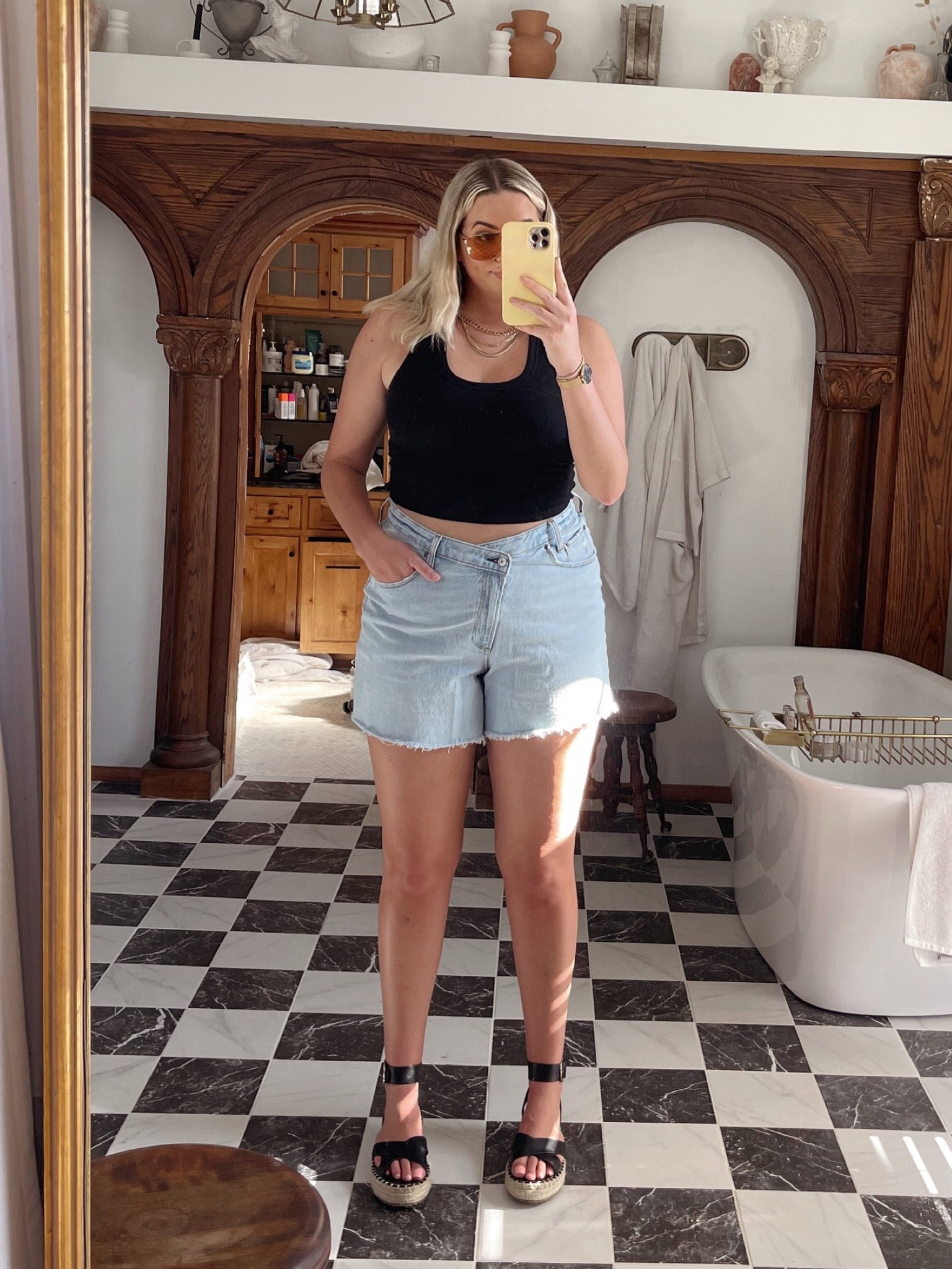 Summer basic essentials 

#LTKunder100 #LTKstyletip #LTKSeasonal