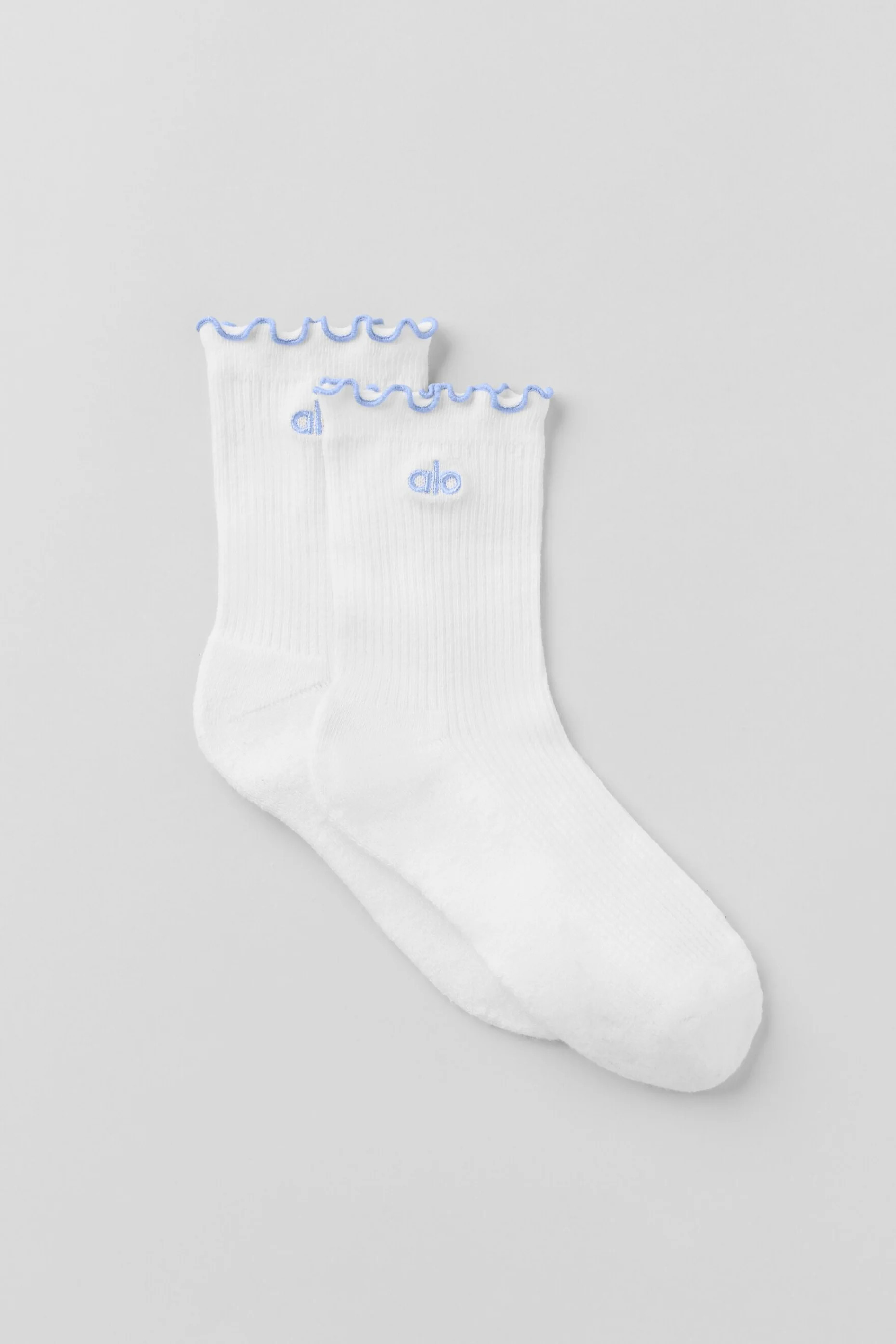 ALO | Women's Lettuce Edge Socks in White/Light Provence Blue, Size: Medium/Large | Alo Yoga
