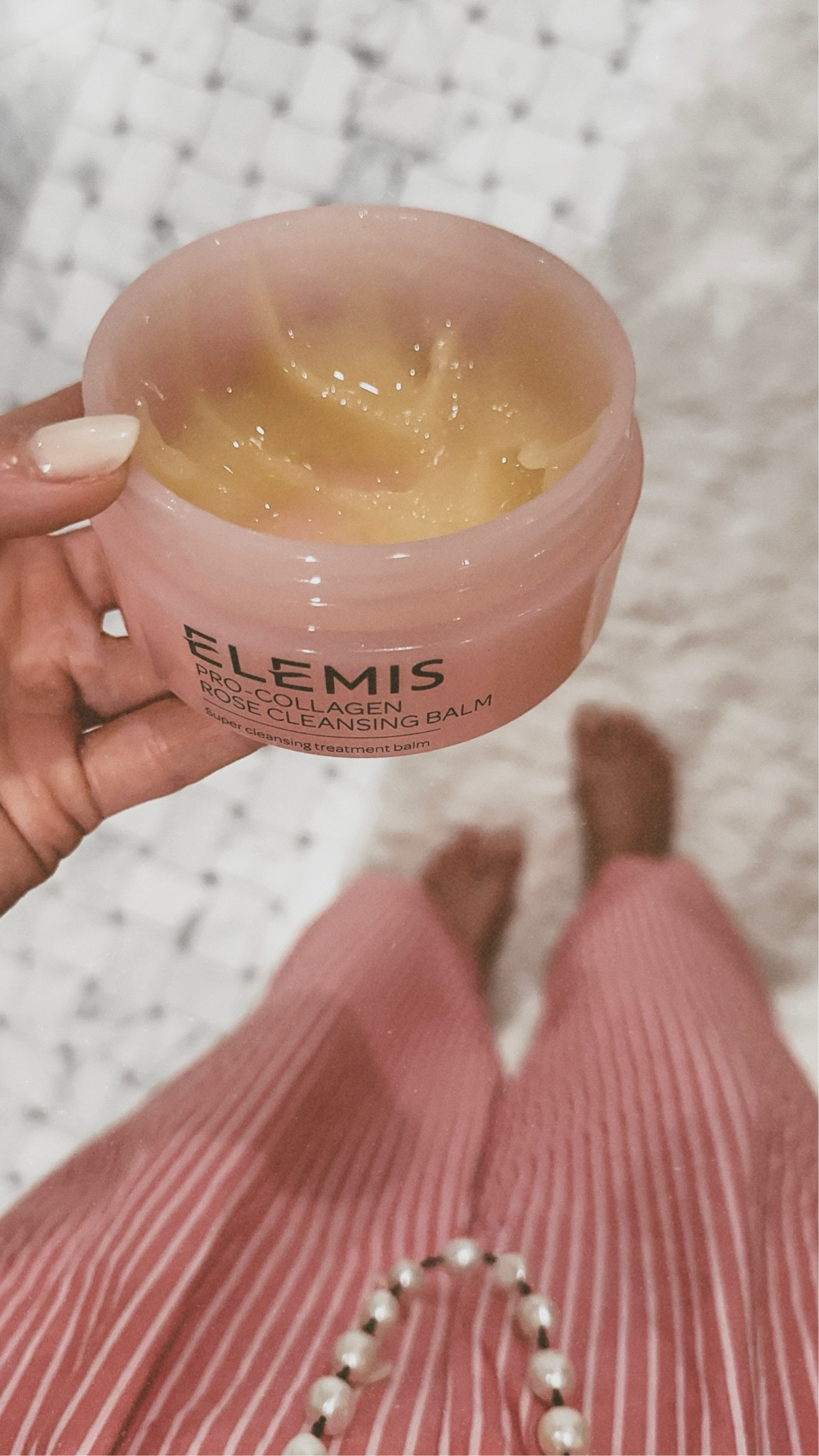 Skincare & pjs✨ #stylinbyaylin #aylin

#LTKBeauty #LTKStyleTip #LTKSeasonal