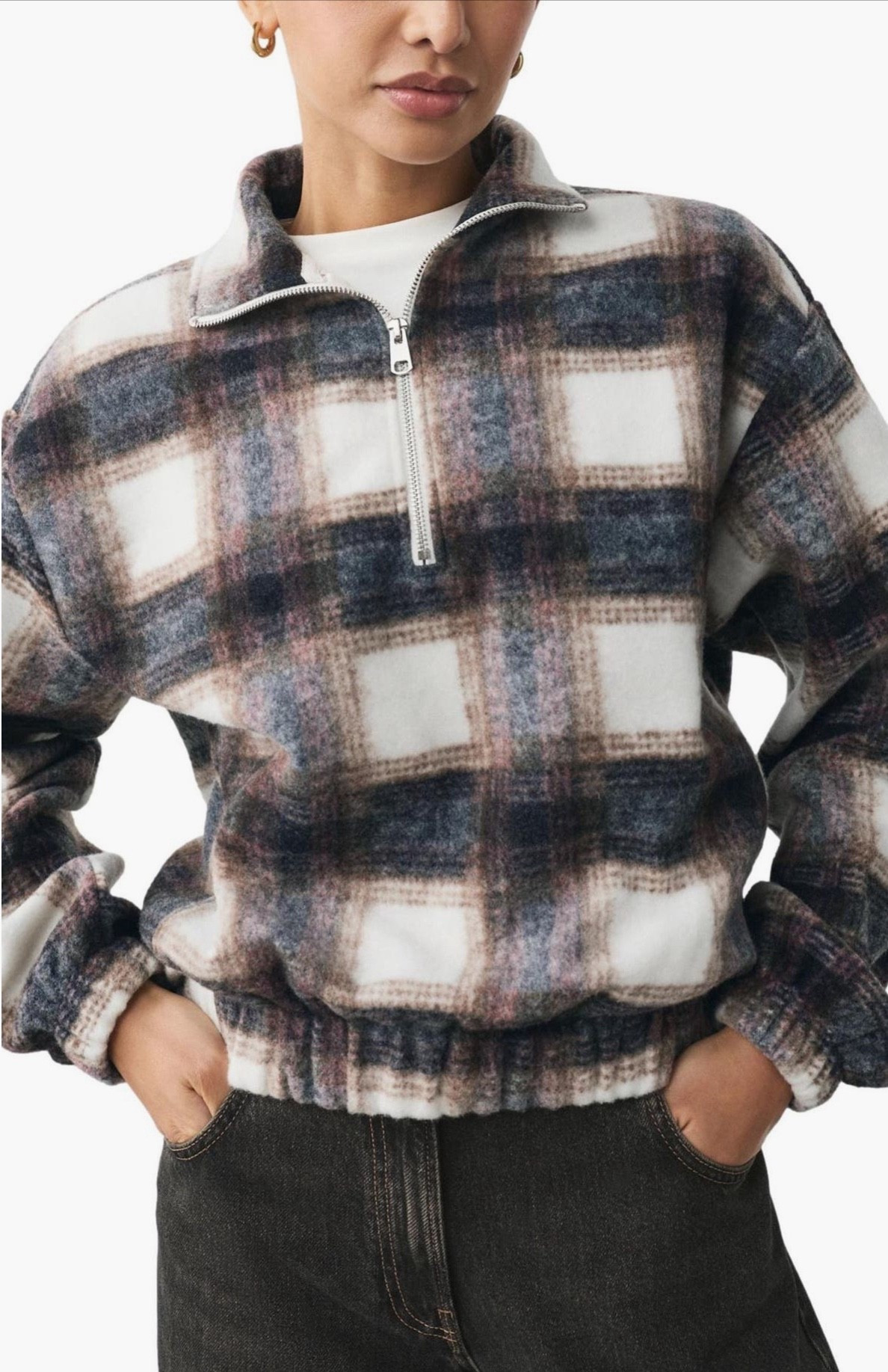 So cozy and chic! Great with a peacoat for a casual everyday look. Under $80 and so good 

#LTKHoliday #LTKFindsUnder100 #LTKSeasonal