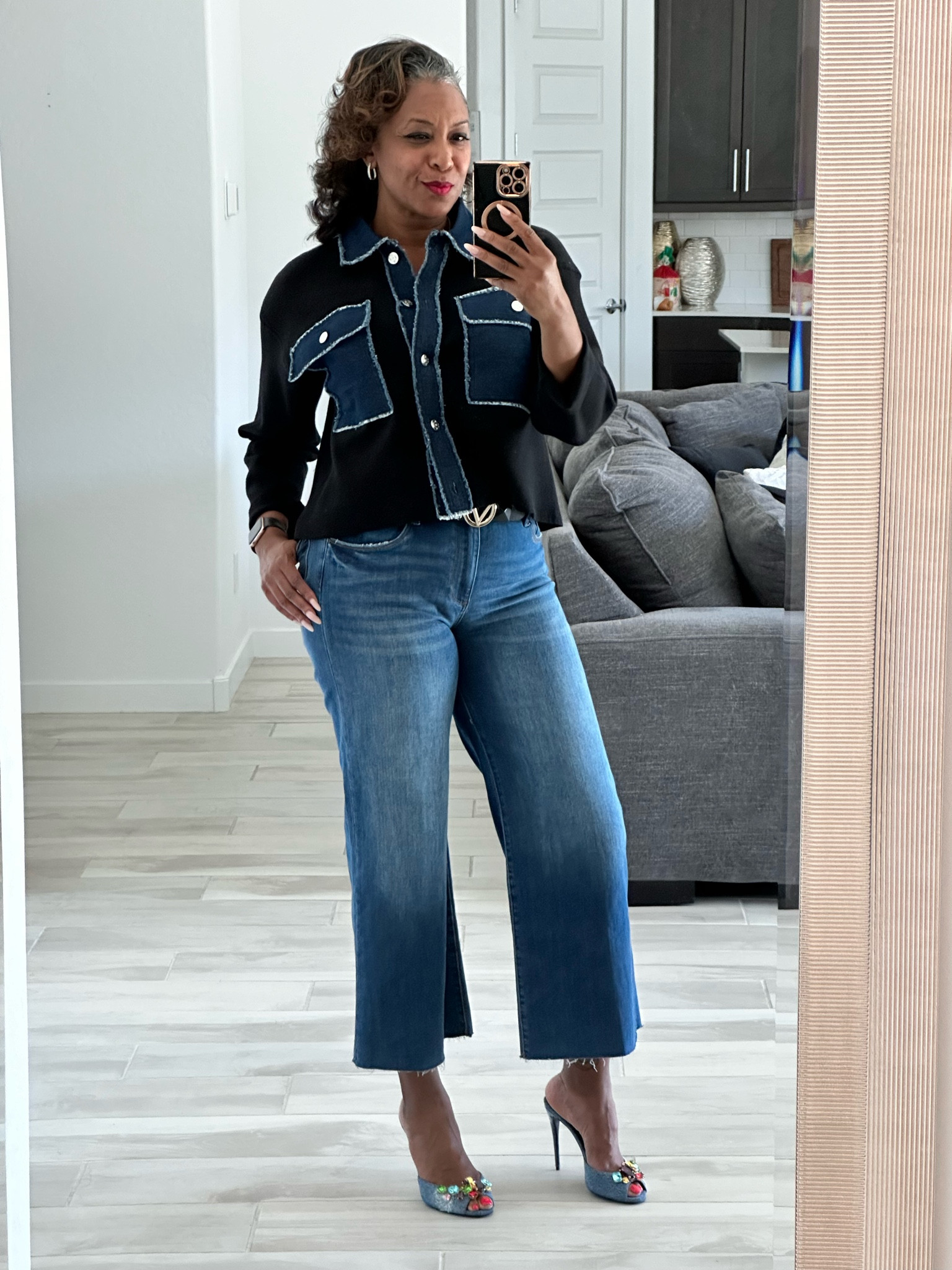 Denim chic

#LTKStyleTip #LTKHoliday #LTKShoeCrush