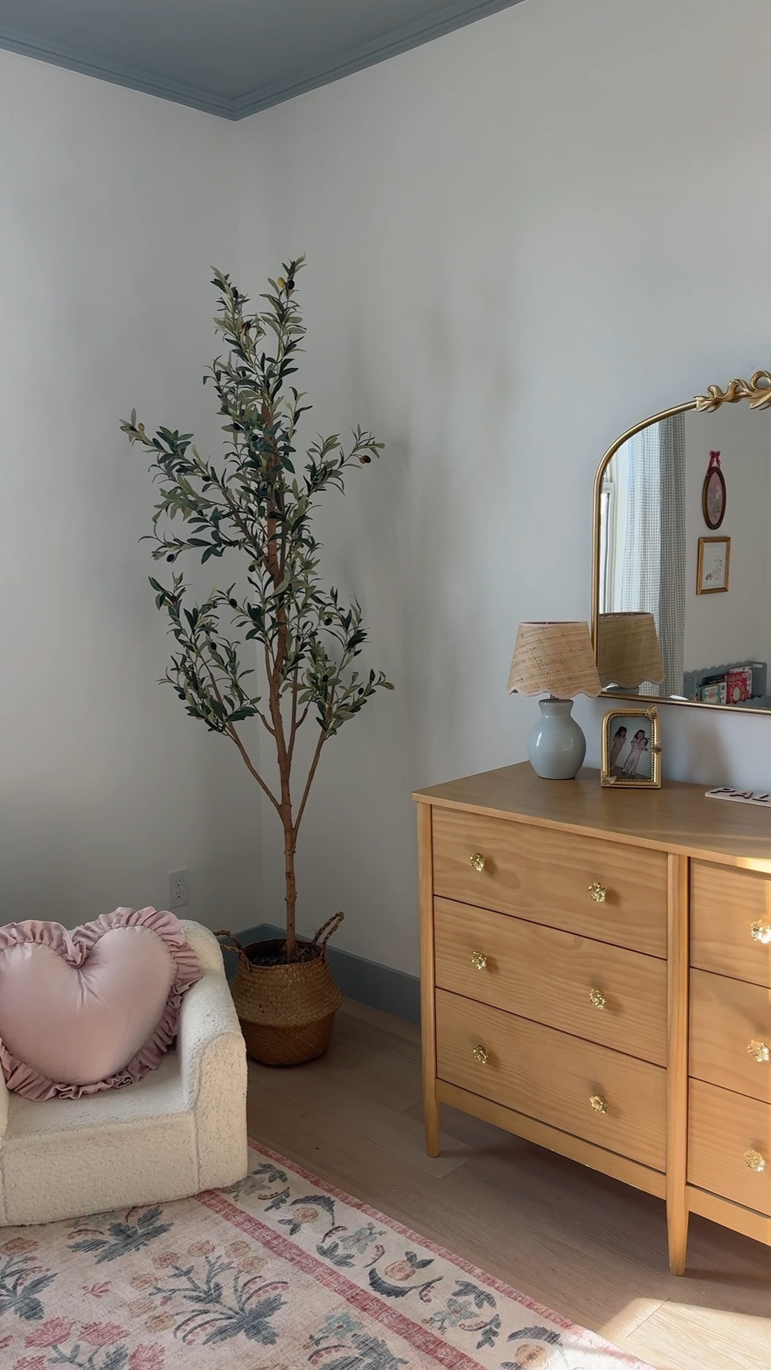 My last baby’s nursery 🥹🎀

Everything linked below. 

#LTKdayinmylife #LTKKids #LTKmomlife