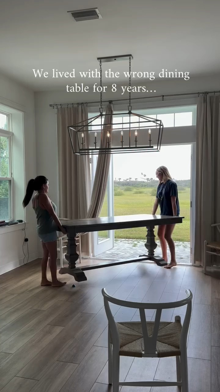 Happy Mother’s Day!❤️ Gave this space a little makeover because it never felt right! Only took me 8 years to figure out the table was the problem🤪 

After years of chaos and markers stage the kids are entering a new era and now everyone understands this is a grown up space and we can finally have nice things again 😂🙌

Swapping our rectangular table for a round one completely changed the whole room layout and made it feel so much warmer and more open!

The blue and white stripe bench was a must! SO COZY and one of those pieces you can’t stop thinking about once you see it. Sorry Jody🫢 The hidden storage is a bonus and means no more drop zone 🙌.

I worried the pendant was too small at first, but adding wall sconces grounded the space and opened up the view beautifully! They’re not even hard wired! Little rechargeable light bulb back ✨

My favorite faux florals from @balsamhill were the perfect finishing touch 🌸such a realistic pop of color that instantly made the room feel like spring 🌿

I can’t believe this is the same space and it was such an easy transformation! What do you think?!